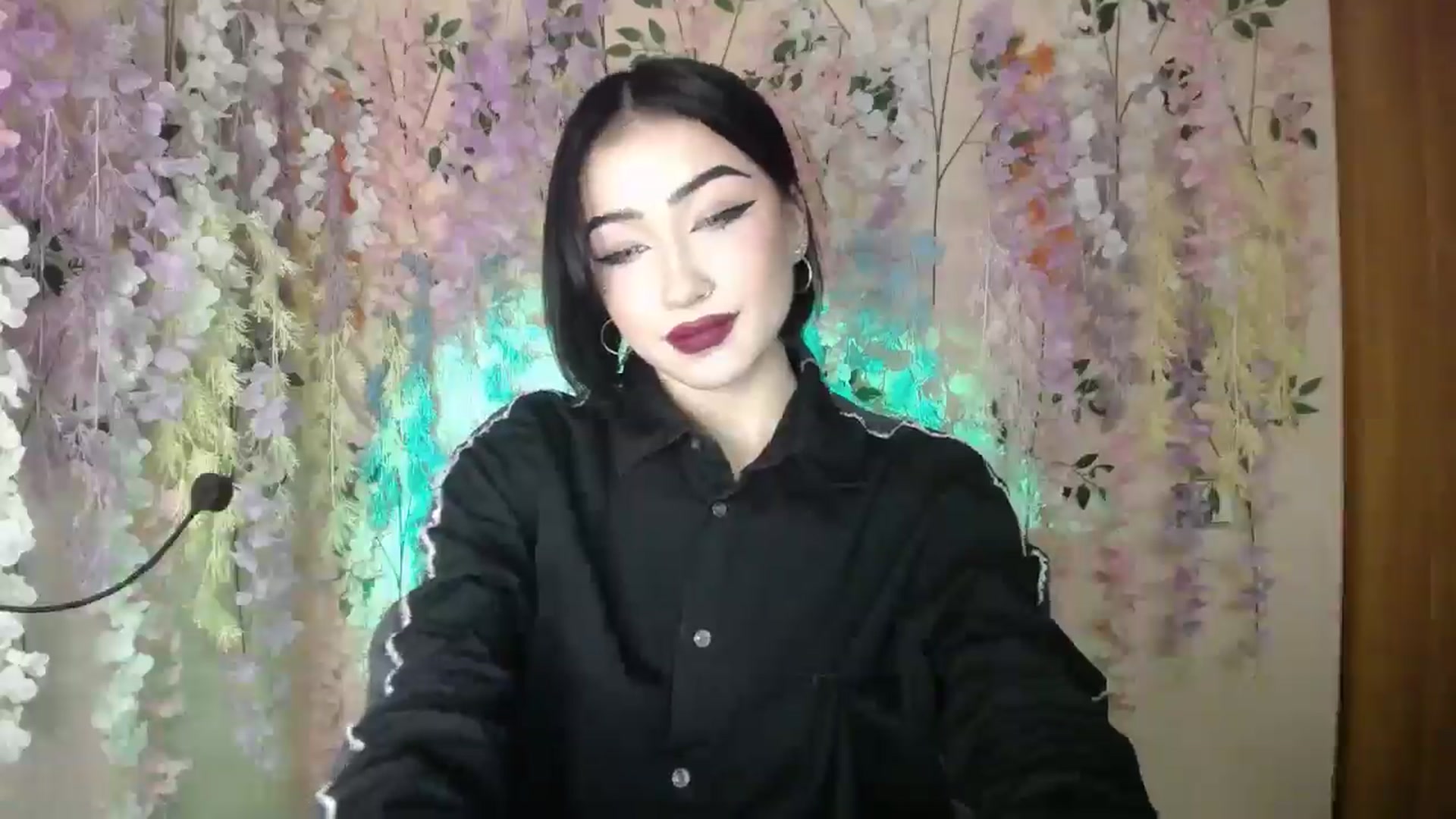 Gallery image thumbnail from Young_Evil's myfreecams stream on, 12/24/2025, 14:51 image 19 of 20