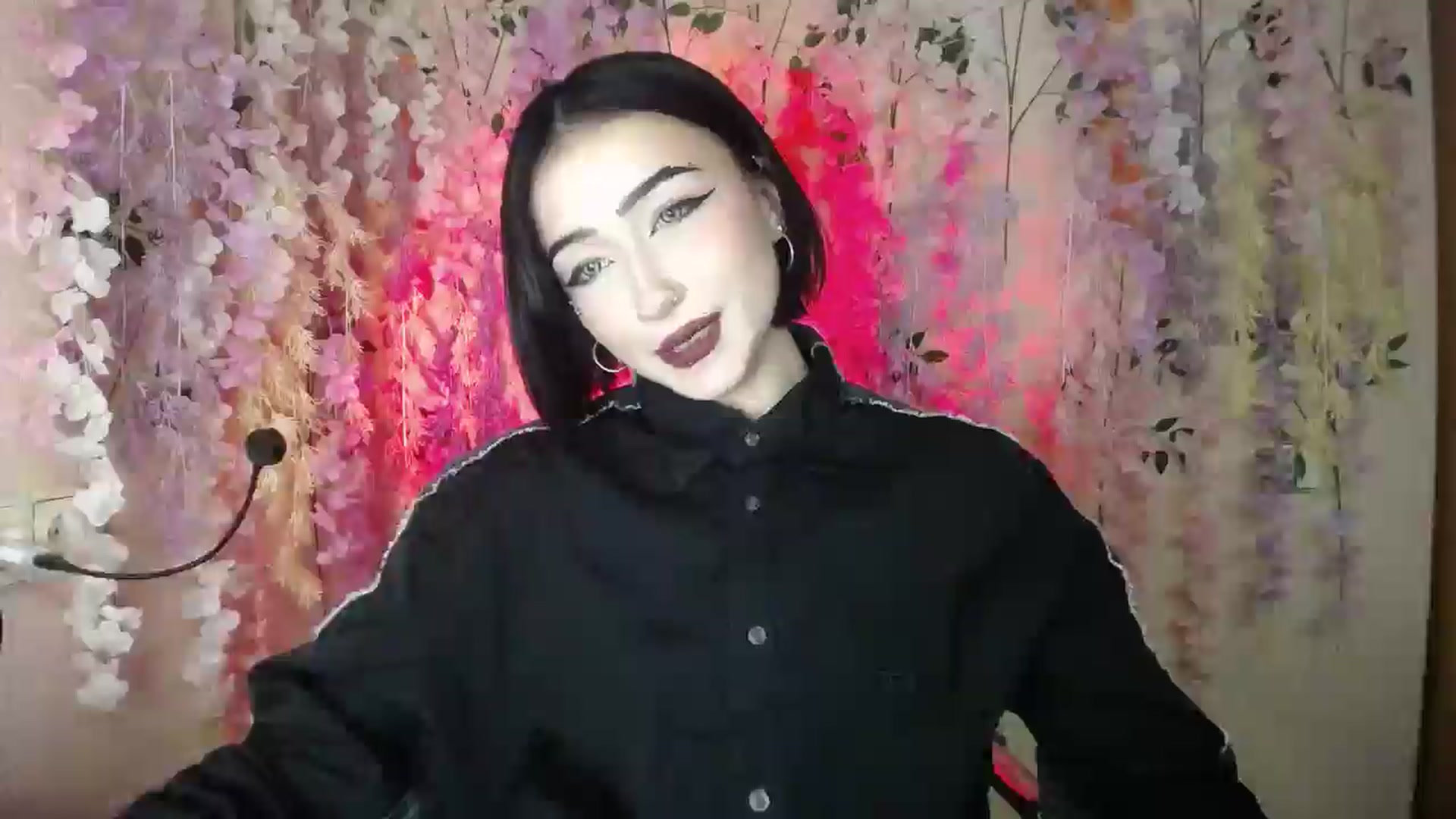 Gallery image thumbnail from Young_Evil's myfreecams stream on, 12/24/2025, 16:13 image 13 of 20