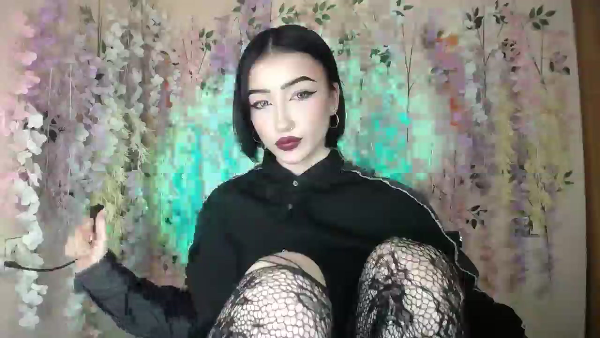 Gallery image thumbnail from Young_Evil's myfreecams stream on, 12/24/2025, 16:13 image 8 of 20