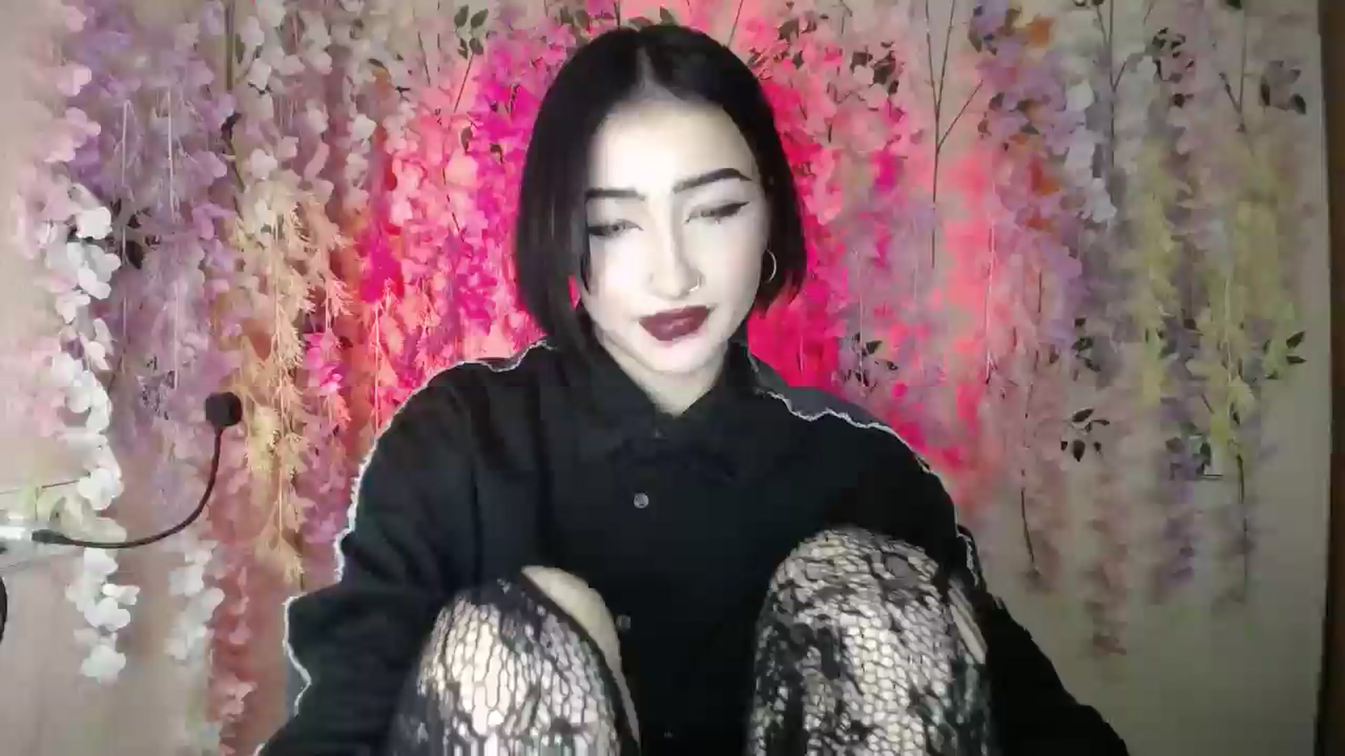 Gallery image thumbnail from Young_Evil's myfreecams stream on, 12/24/2025, 17:48 image 19 of 20