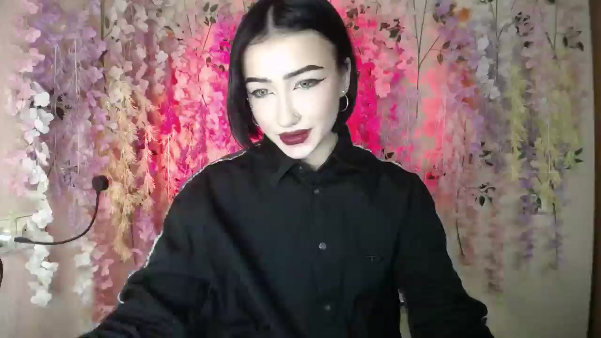 Gallery image thumbnail from Young_Evil's myfreecams stream on, 12/24/2025, 18:40 image 1 of 20
