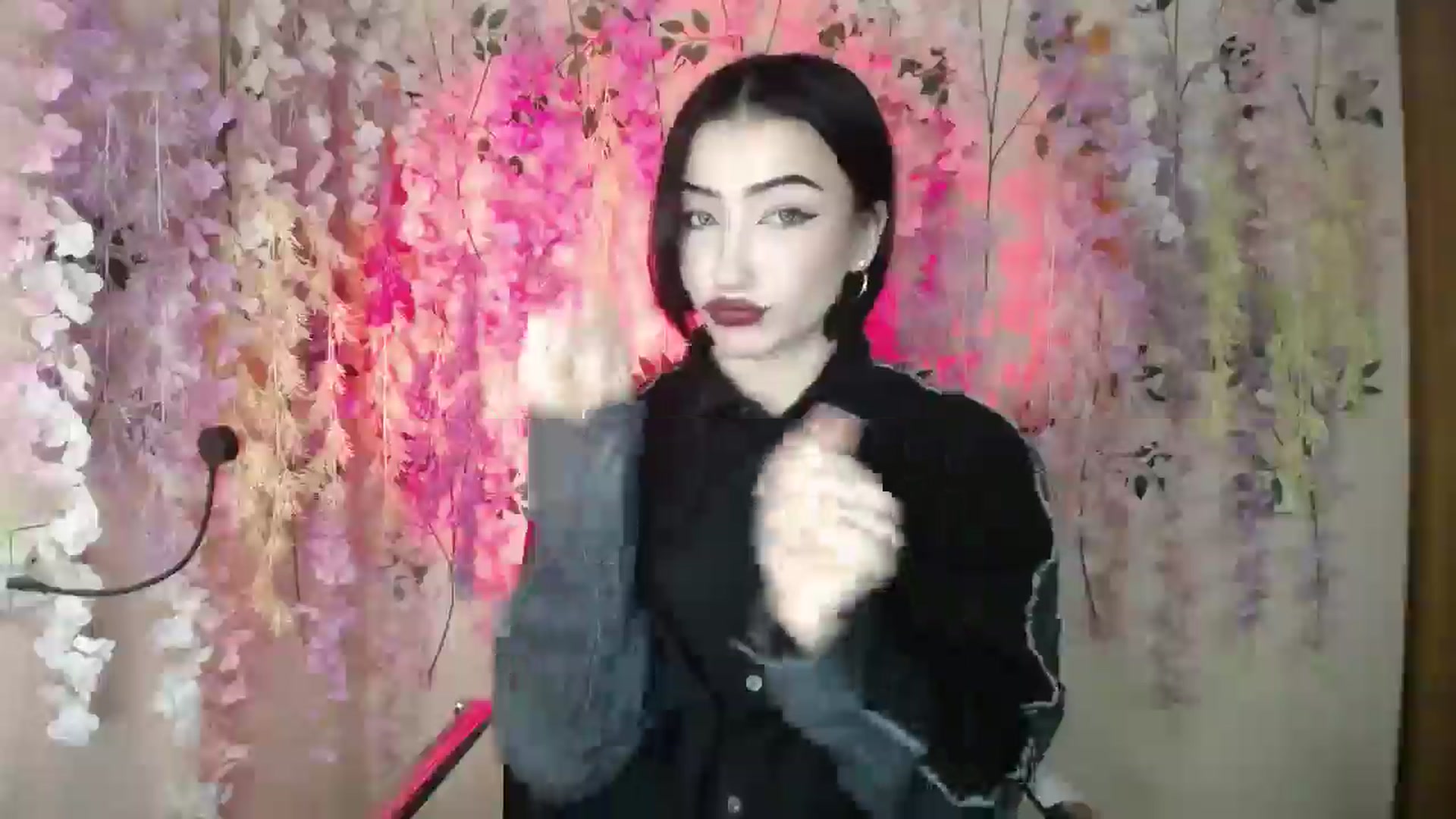 Gallery image thumbnail from Young_Evil's myfreecams stream on, 12/24/2025, 18:40 image 13 of 20