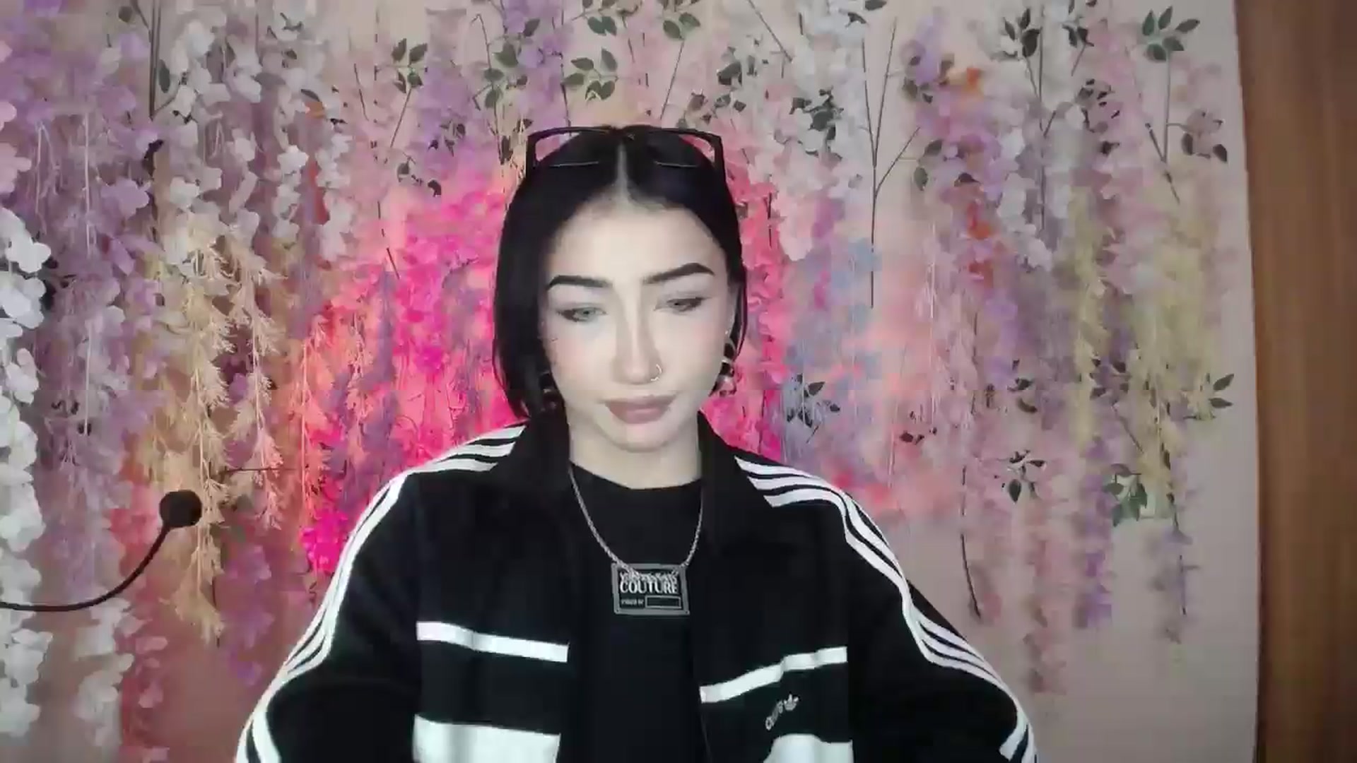 Gallery image thumbnail from Young_Evil's myfreecams stream on, 12/25/2025, 11:10 image 19 of 20