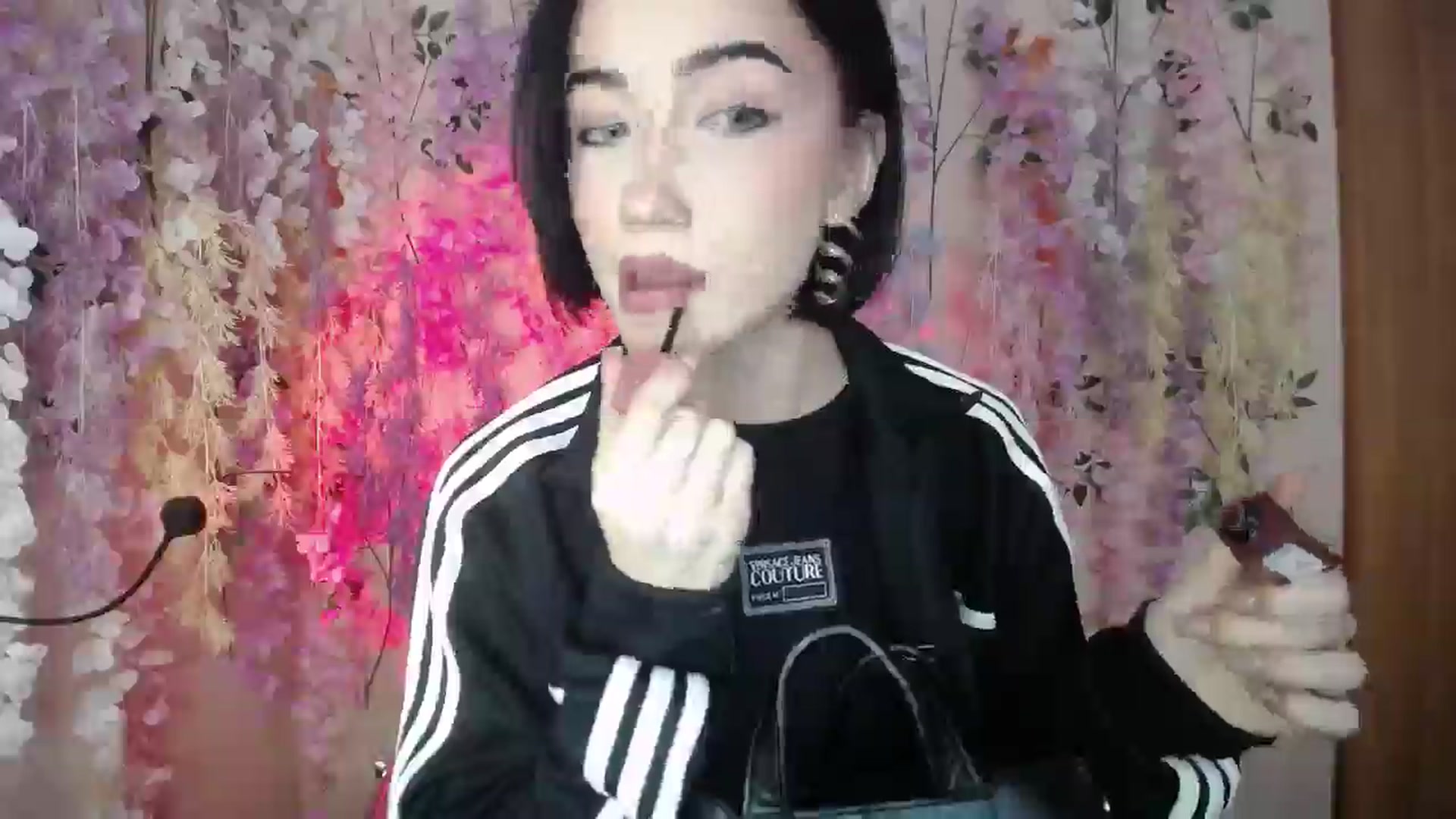 Gallery image thumbnail from Young_Evil's myfreecams stream on, 12/25/2025, 11:54 image 9 of 20