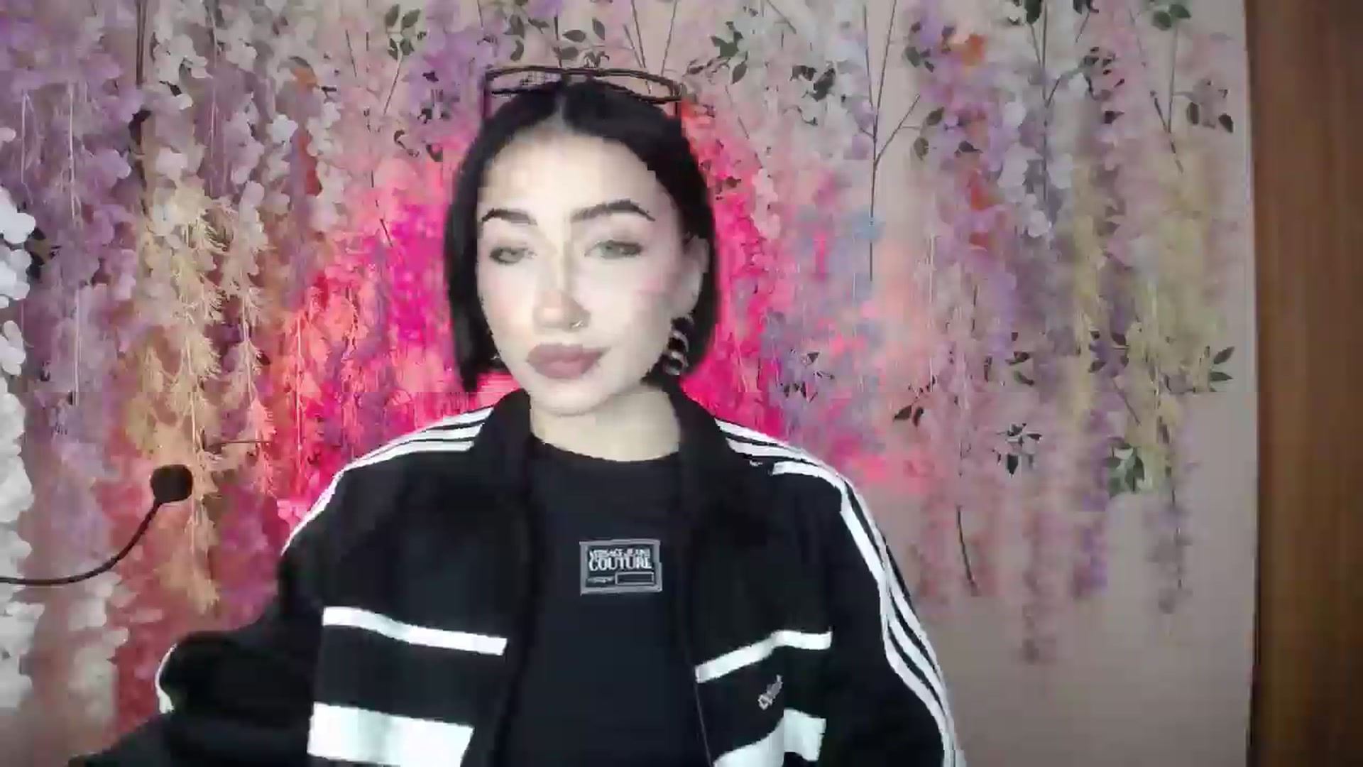 Gallery image thumbnail from Young_Evil's myfreecams stream on, 12/25/2025, 11:54 image 13 of 20
