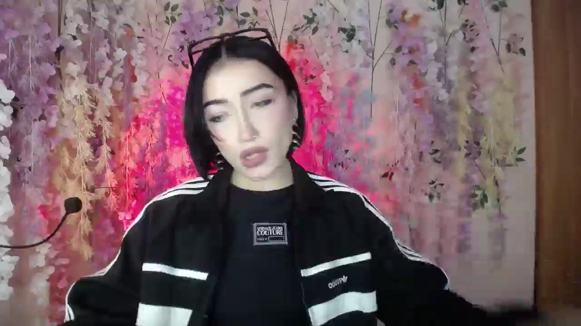 Gallery image thumbnail from Young_Evil's myfreecams stream on, 12/25/2025, 11:54 image 17 of 20