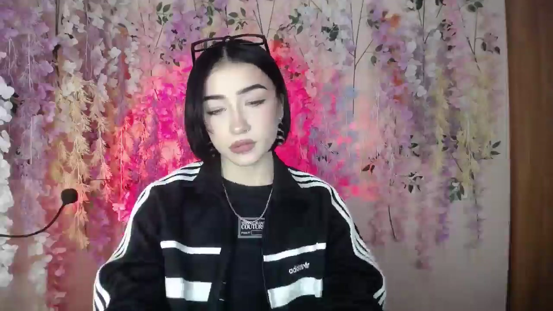 Gallery image thumbnail from Young_Evil's myfreecams stream on, 12/25/2025, 12:32 image 10 of 20