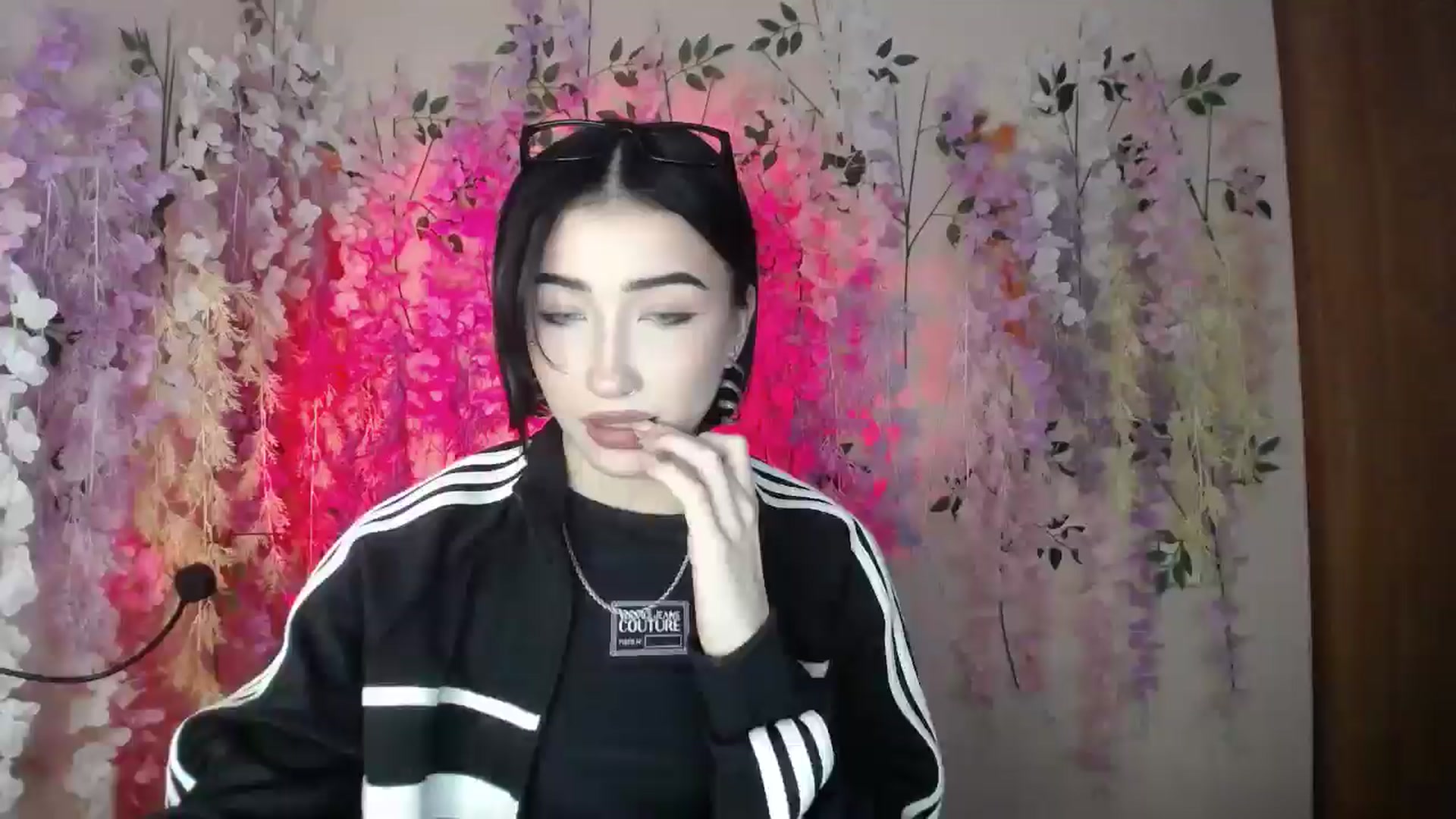 Gallery image thumbnail from Young_Evil's myfreecams stream on, 12/25/2025, 13:51 image 7 of 20