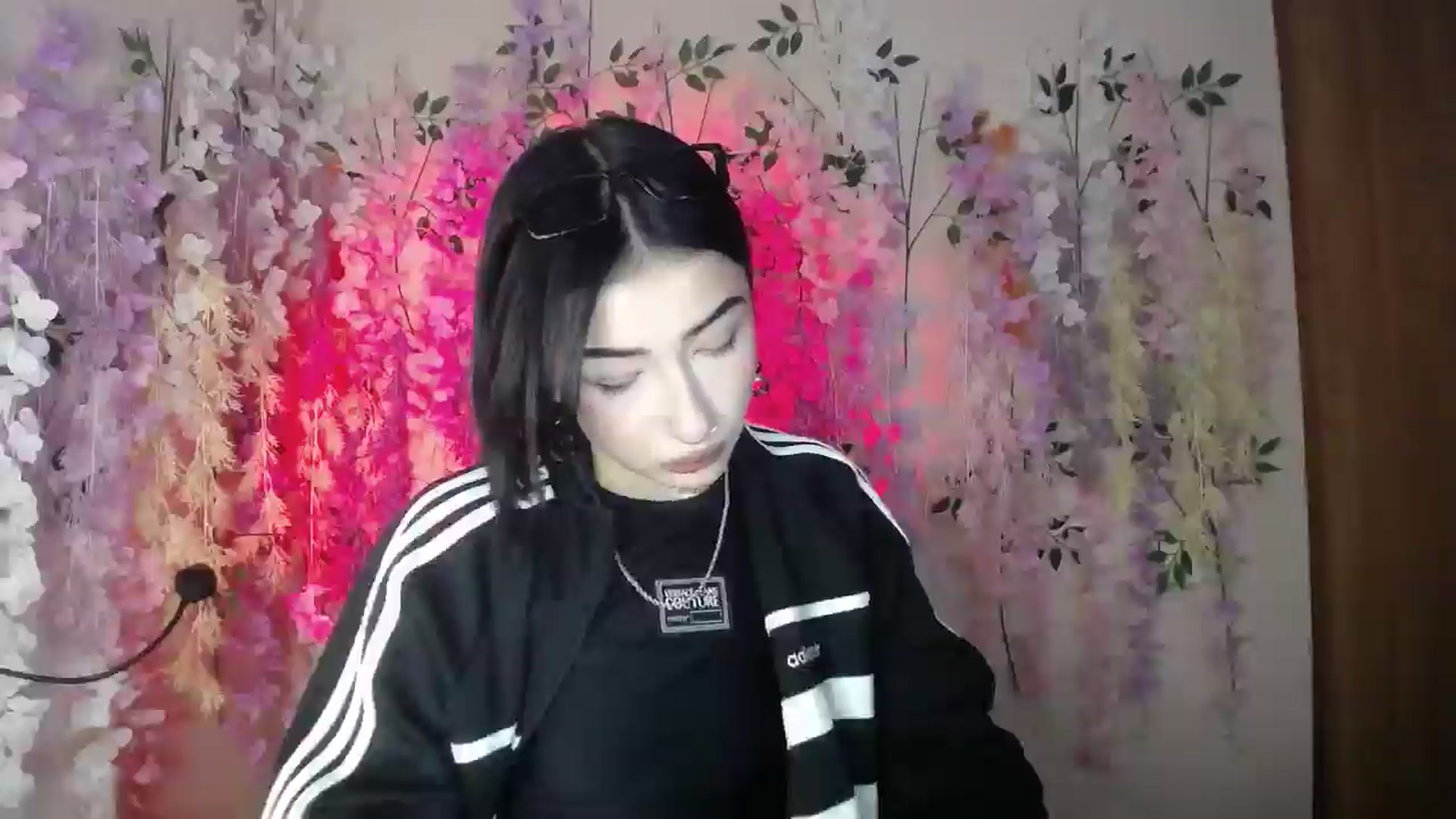 Gallery image thumbnail from Young_Evil's myfreecams stream on, 12/25/2025, 13:51 image 12 of 20