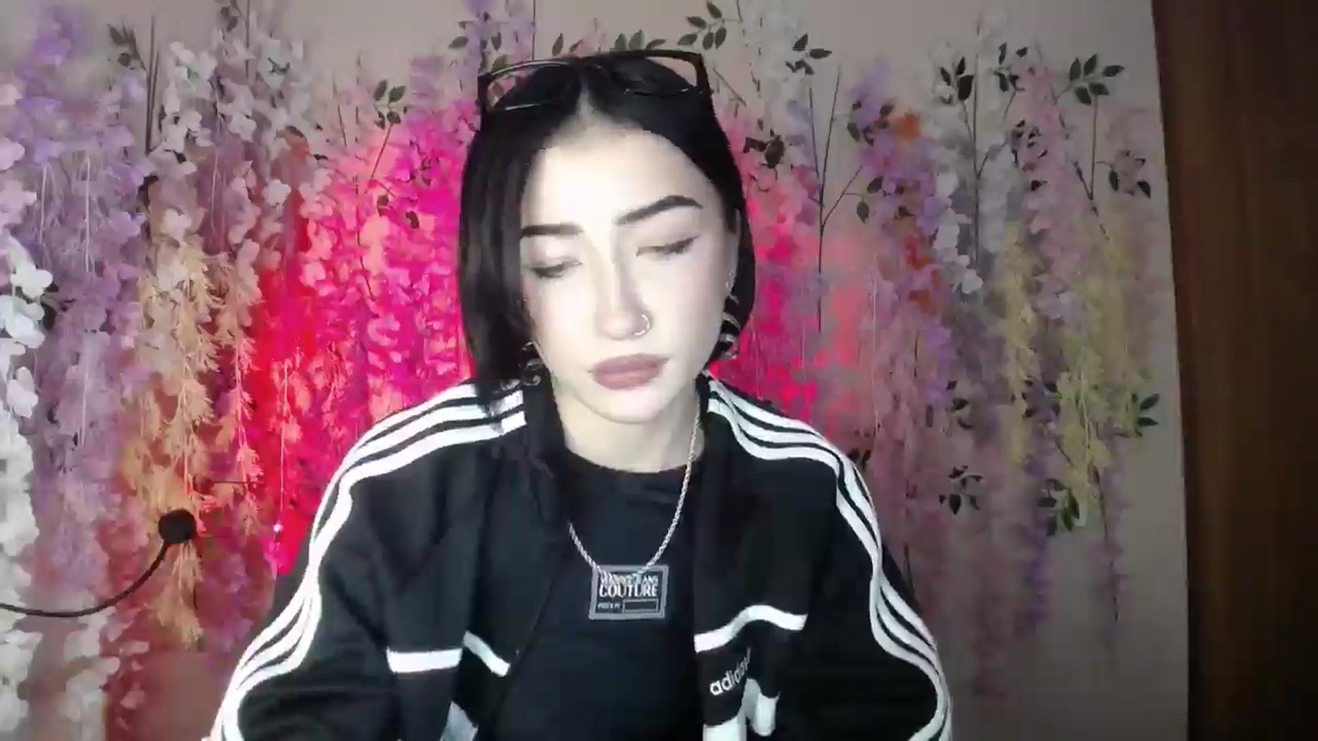 Gallery image thumbnail from Young_Evil's myfreecams stream on, 12/25/2025, 13:51 image 18 of 20