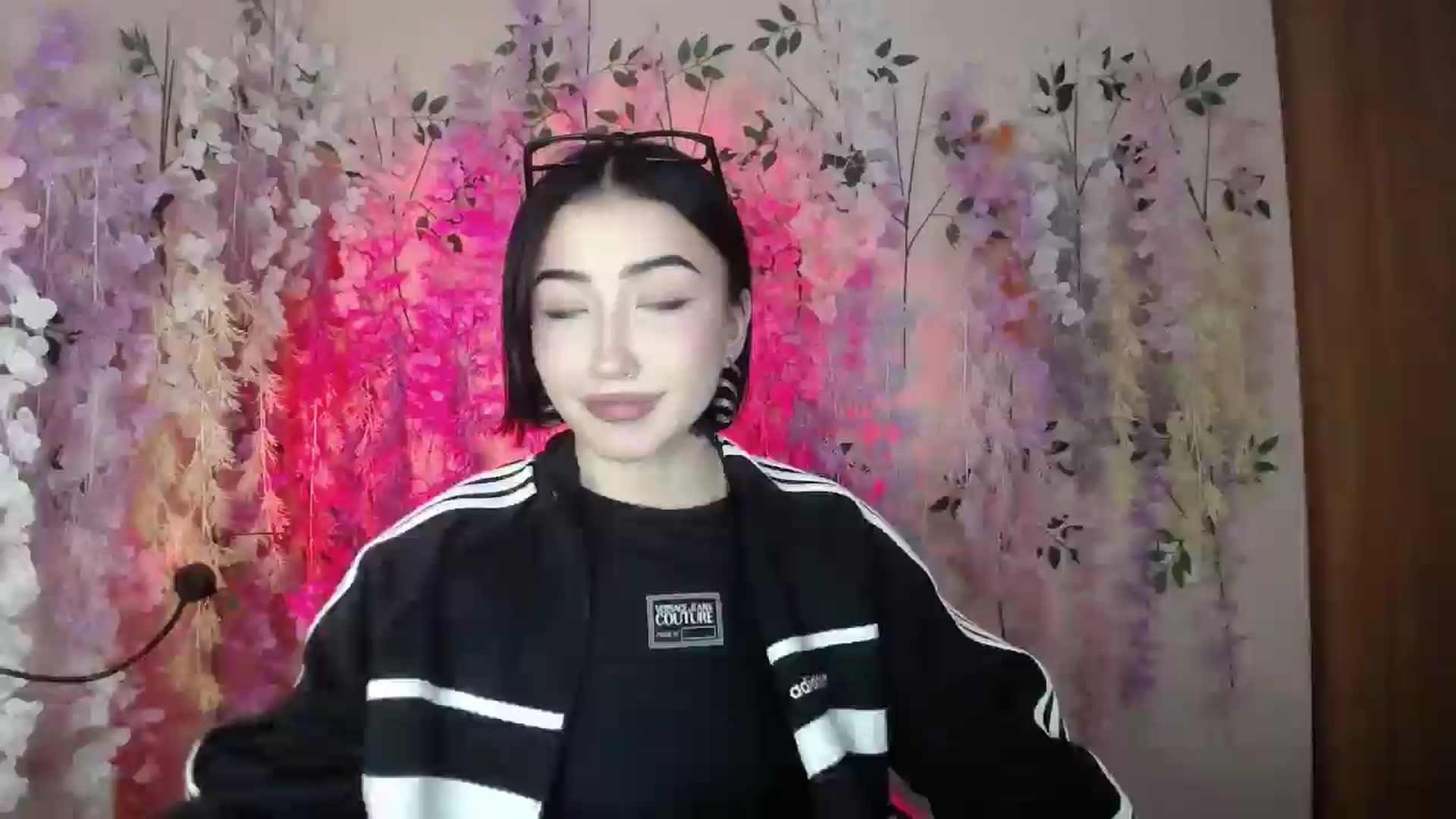 Gallery image thumbnail from Young_Evil's myfreecams stream on, 12/25/2025, 13:51 image 1 of 20