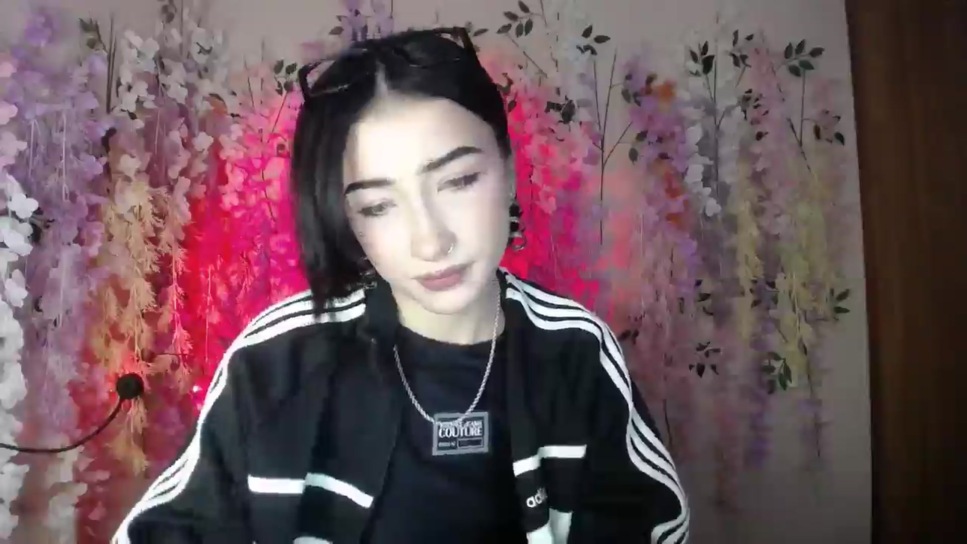 Gallery image thumbnail from Young_Evil's myfreecams stream on, 12/25/2025, 13:51 image 15 of 20