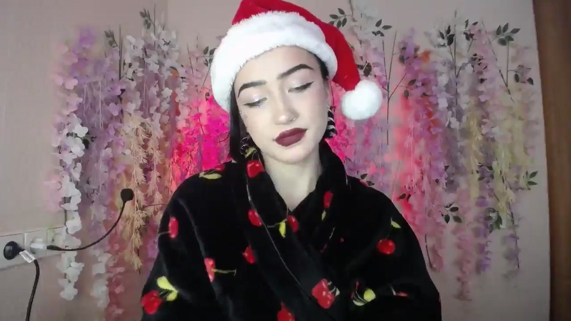 Gallery image thumbnail from Young_Evil's myfreecams stream on, 12/26/2025, 13:18 image 6 of 20