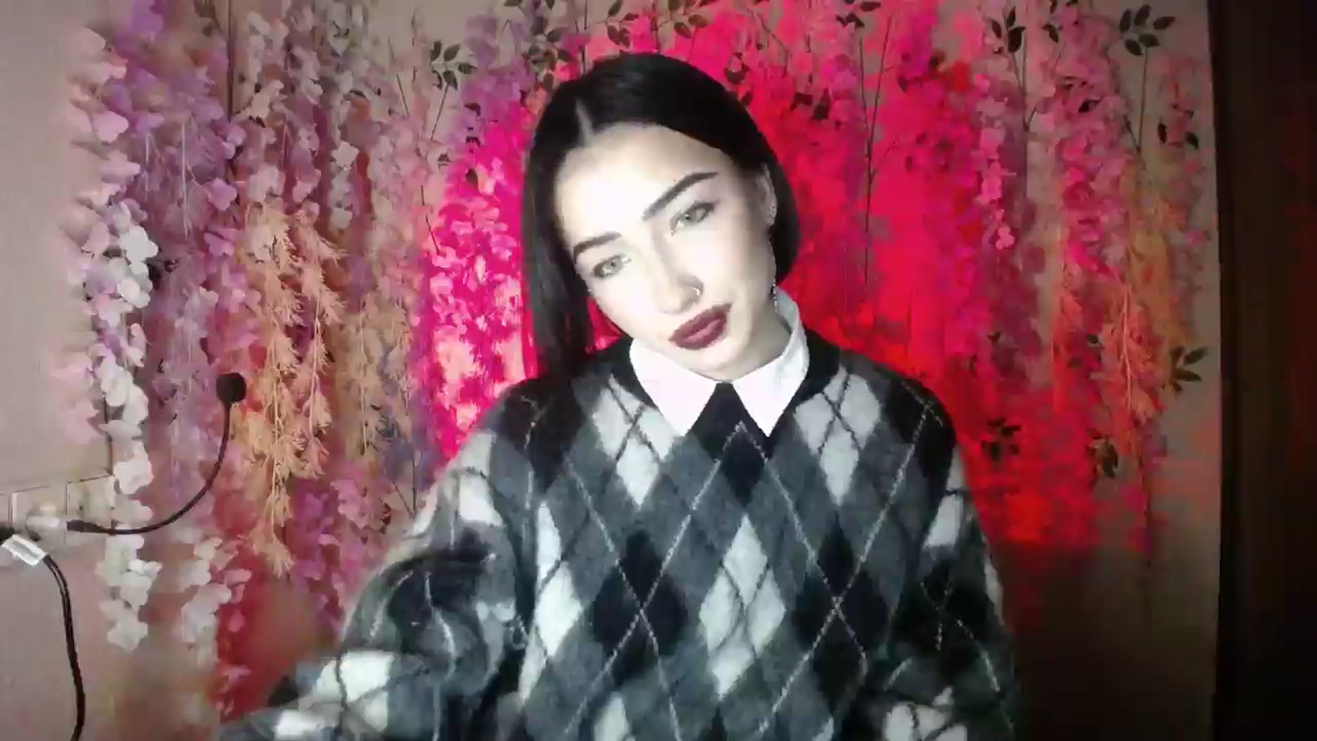 Gallery image thumbnail from Young_Evil's myfreecams stream on, 12/27/2025, 17:34 image 18 of 20