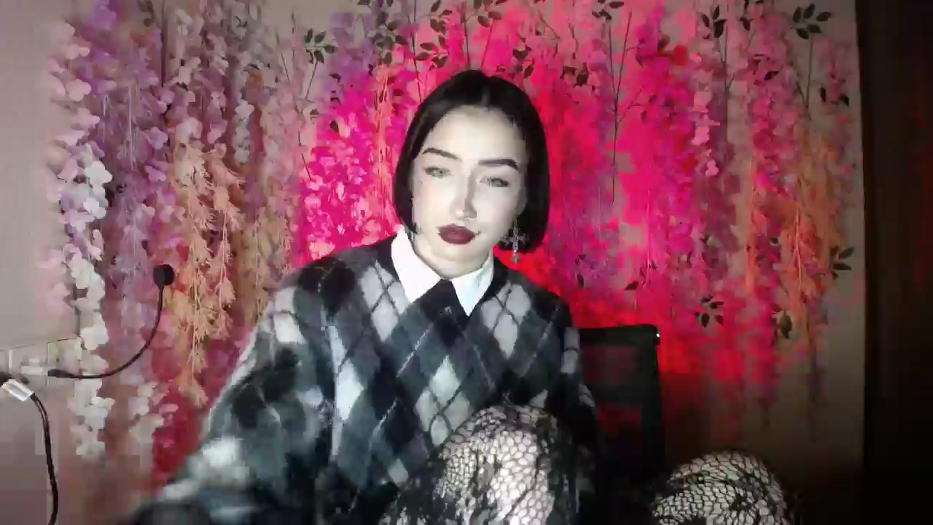 Gallery image thumbnail from Young_Evil's myfreecams stream on, 12/27/2025, 17:34 image 12 of 20