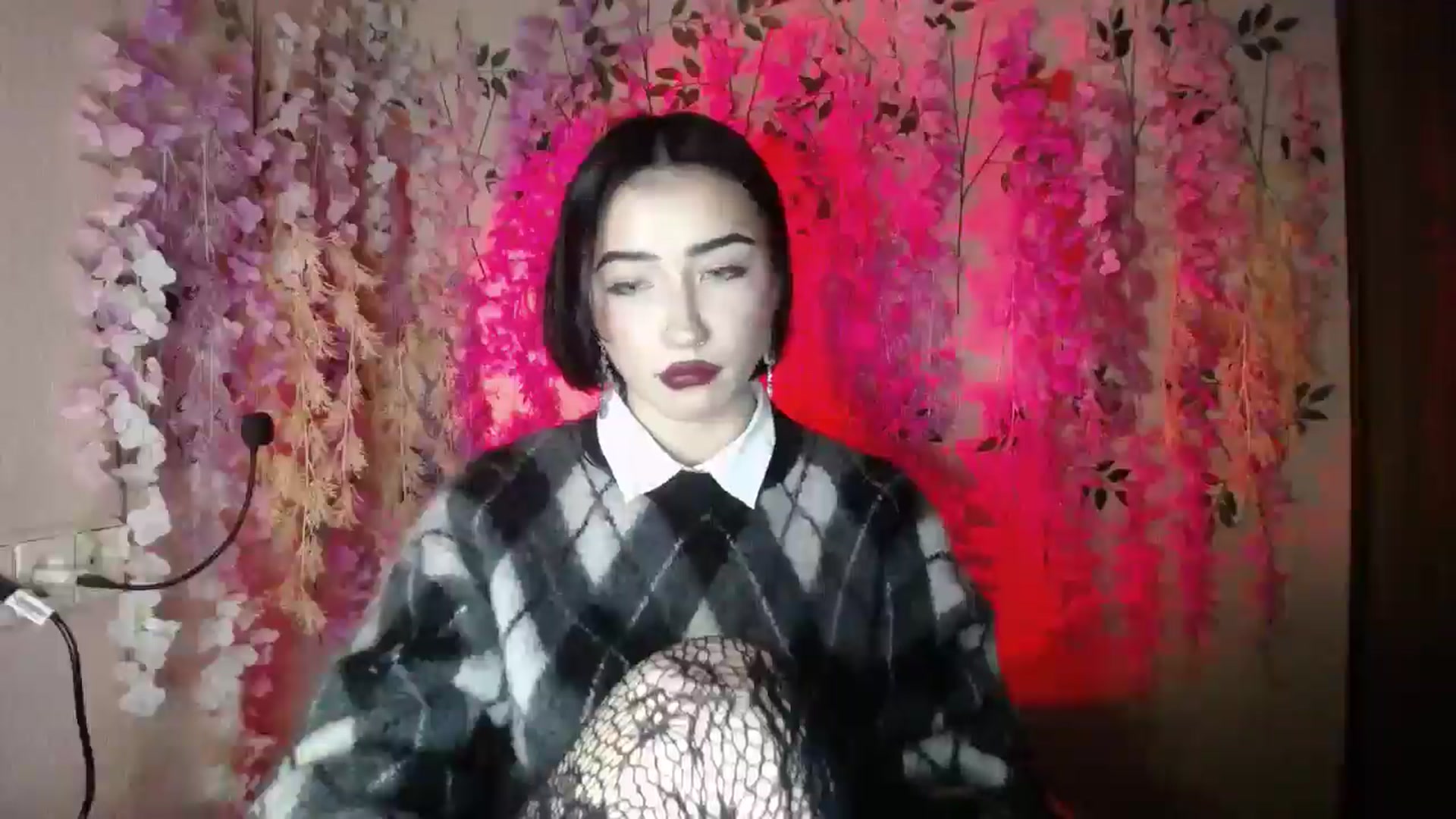 Gallery image thumbnail from Young_Evil's myfreecams stream on, 12/27/2025, 18:54 image 15 of 20