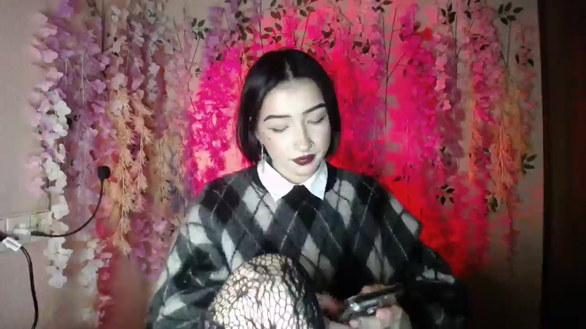 Gallery image thumbnail from Young_Evil's myfreecams stream on, 12/27/2025, 18:54 image 11 of 20