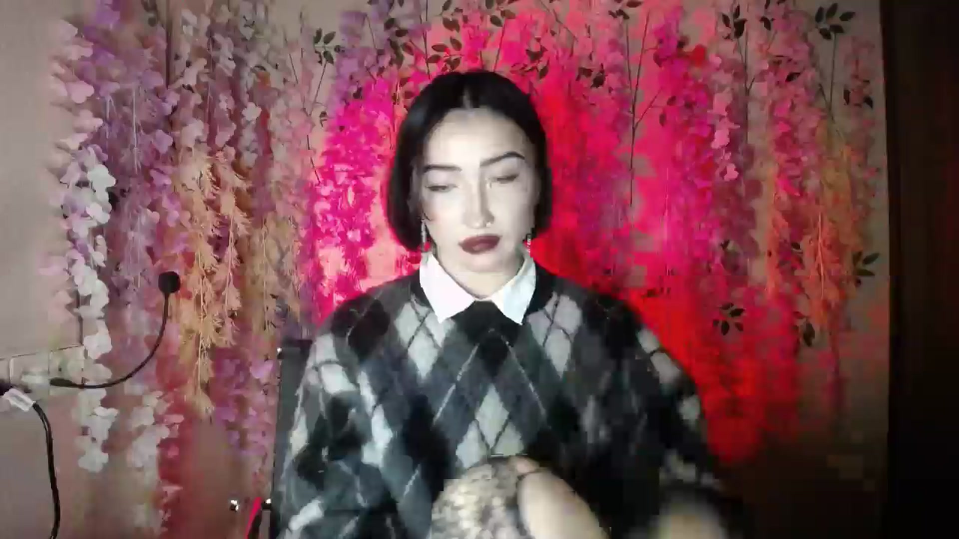 Gallery image thumbnail from Young_Evil's myfreecams stream on, 12/27/2025, 18:54 image 18 of 20