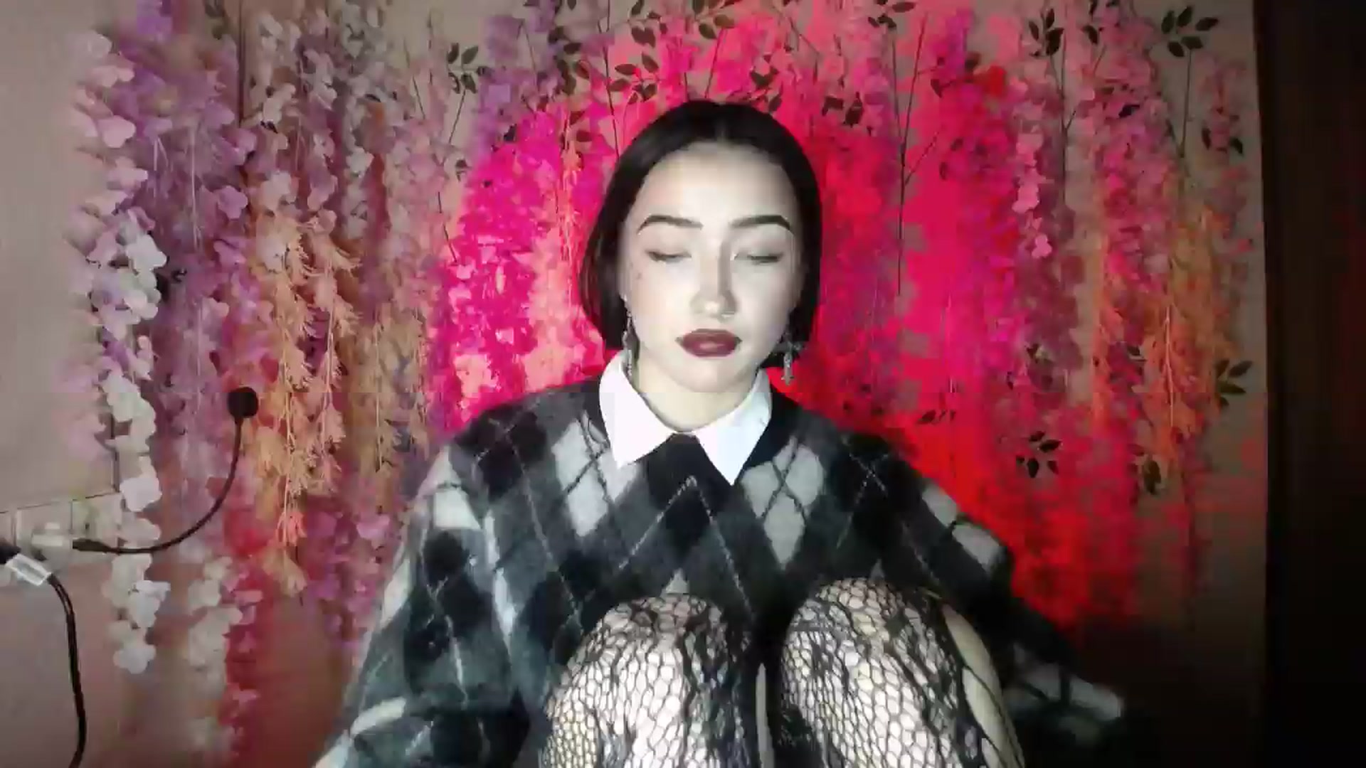 Gallery image thumbnail from Young_Evil's myfreecams stream on, 12/27/2025, 18:54 image 8 of 20