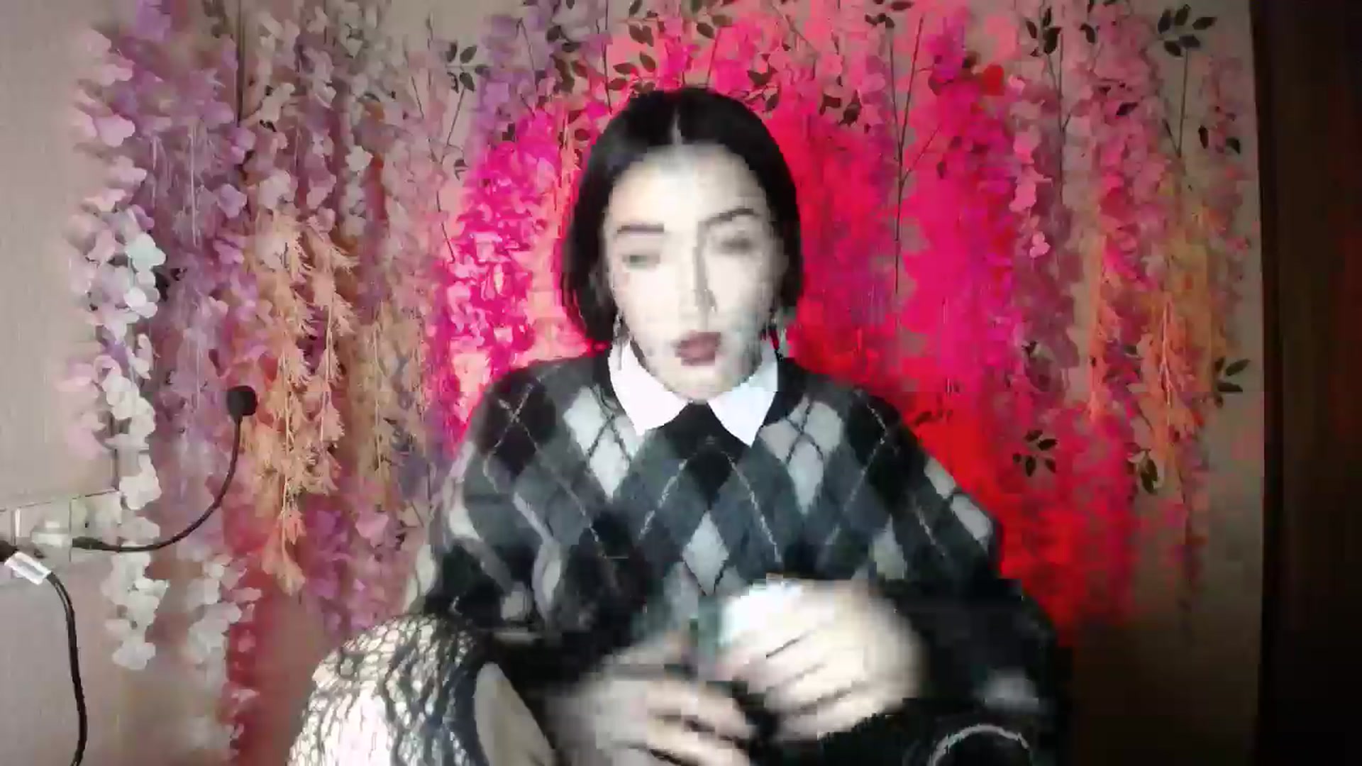 Gallery image thumbnail from Young_Evil's myfreecams stream on, 12/27/2025, 18:54 image 9 of 20