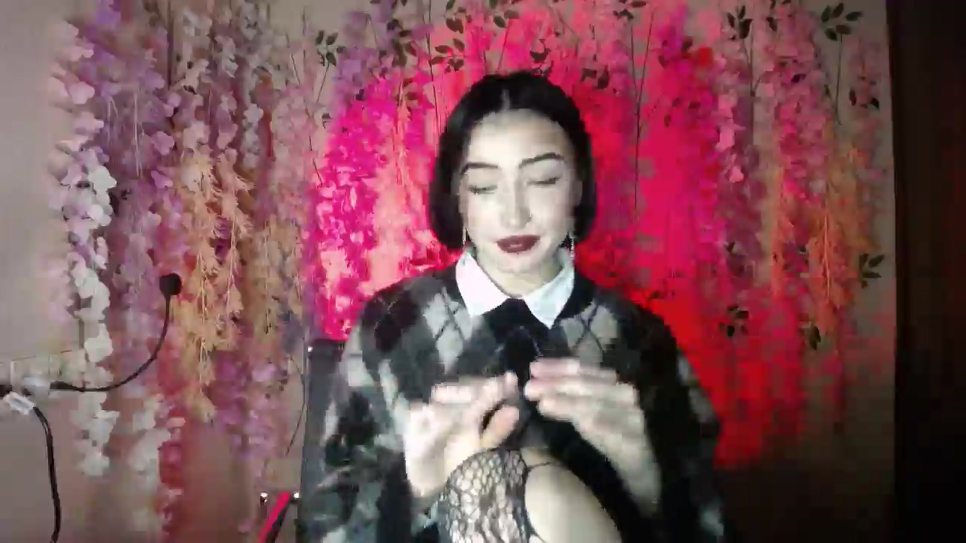 Gallery image thumbnail from Young_Evil's myfreecams stream on, 12/27/2025, 18:54 image 17 of 20