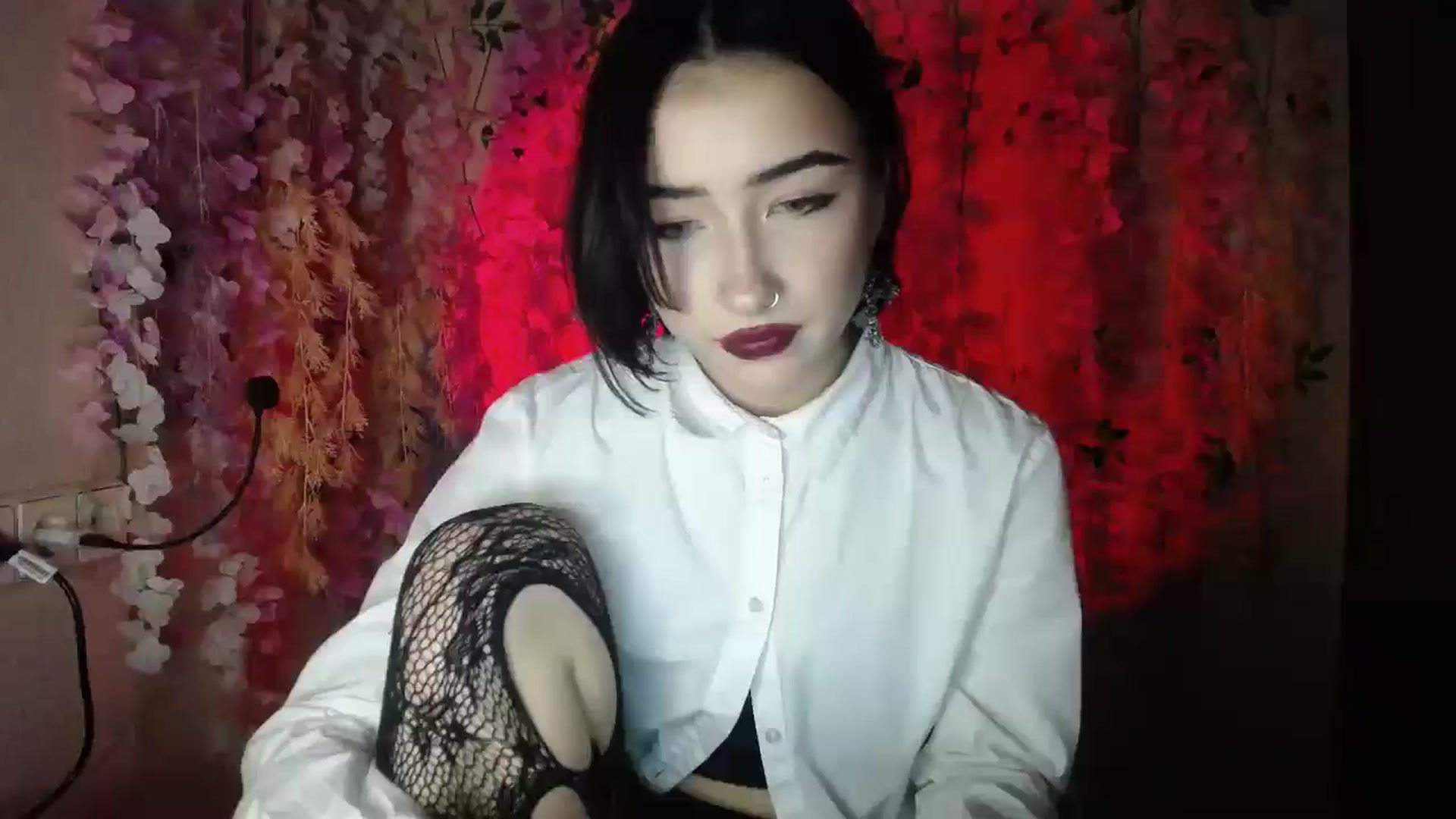Gallery image thumbnail from Young_Evil's myfreecams stream on, 12/27/2025, 20:19 image 12 of 20
