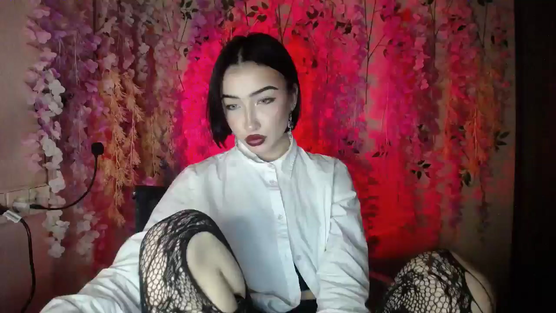 Gallery image thumbnail from Young_Evil's myfreecams stream on, 12/27/2025, 20:19 image 5 of 20