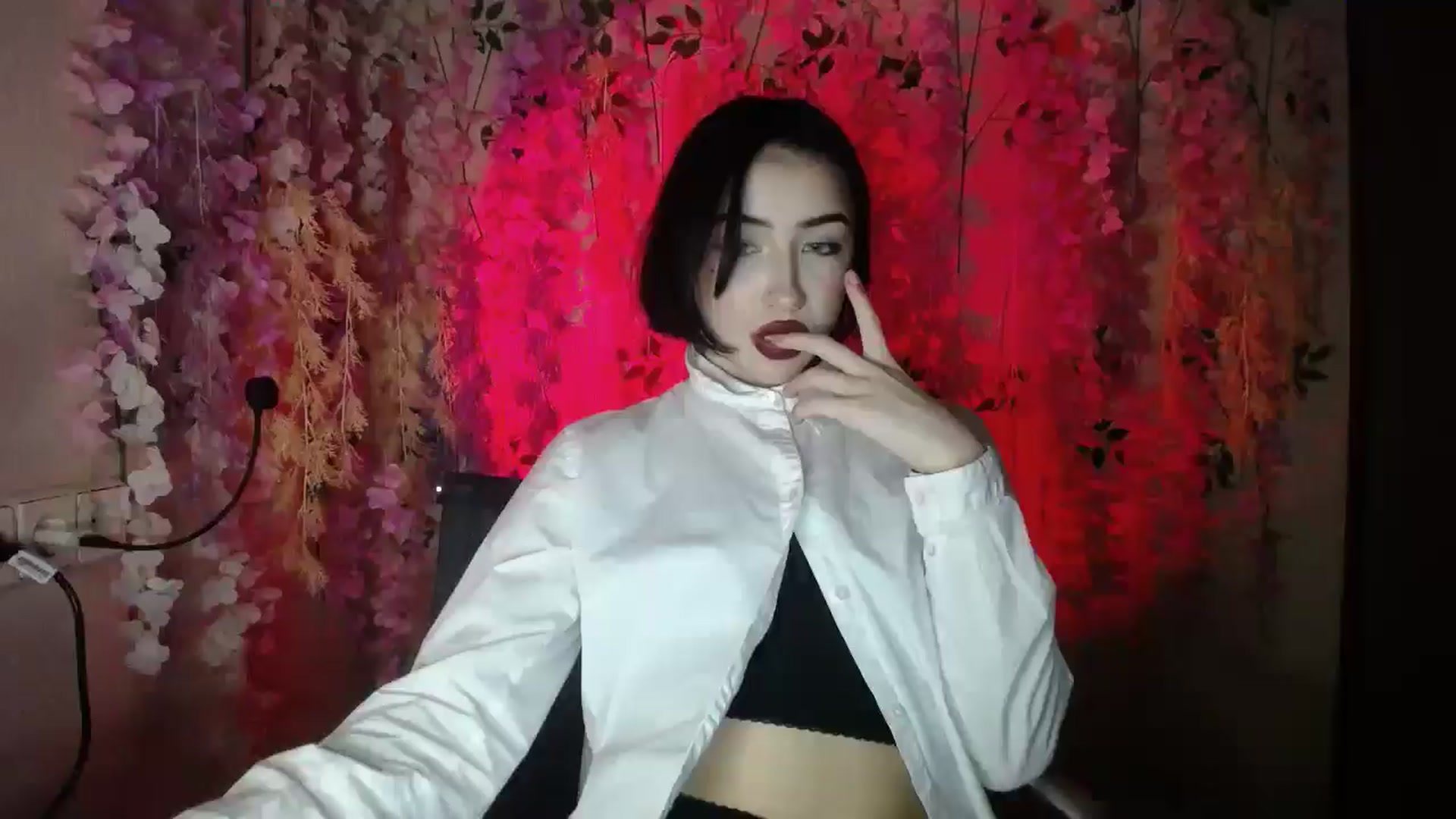 Gallery image thumbnail from Young_Evil's myfreecams stream on, 12/27/2025, 20:19 image 6 of 20