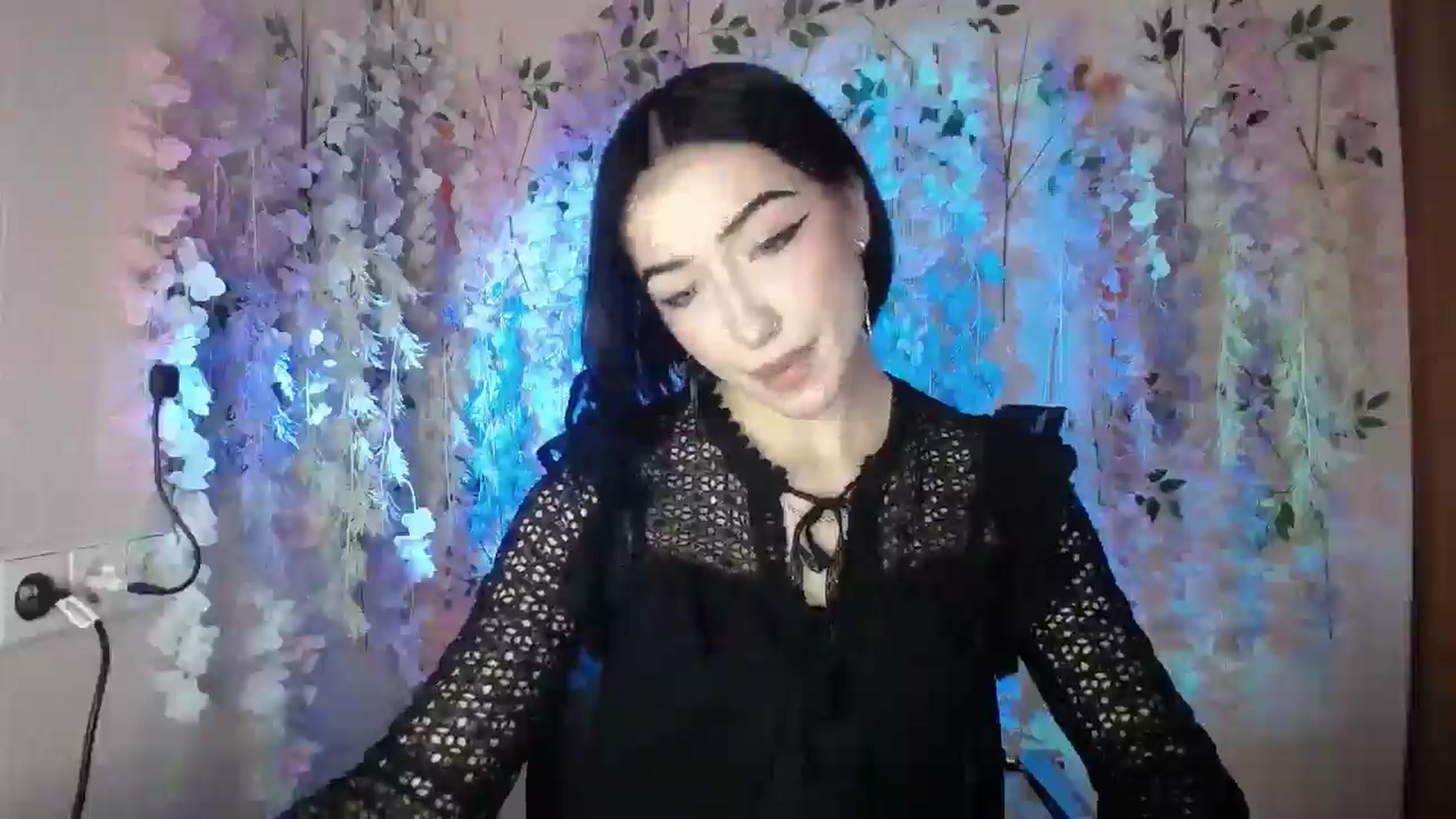 Gallery image thumbnail from Young_Evil's myfreecams stream on, 12/28/2025, 13:12 image 19 of 20