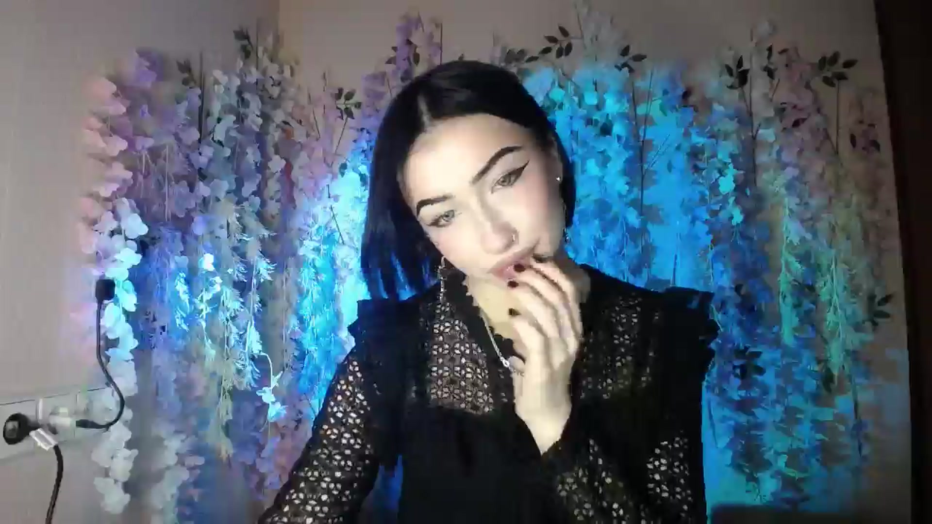 Gallery image thumbnail from Young_Evil's myfreecams stream on, 12/28/2025, 15:05 image 2 of 20