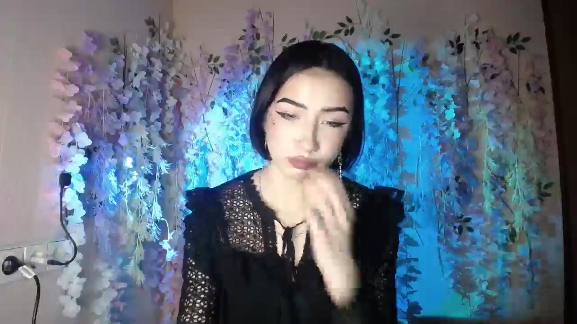 Gallery image thumbnail from Young_Evil's myfreecams stream on, 12/28/2025, 15:05 image 15 of 20