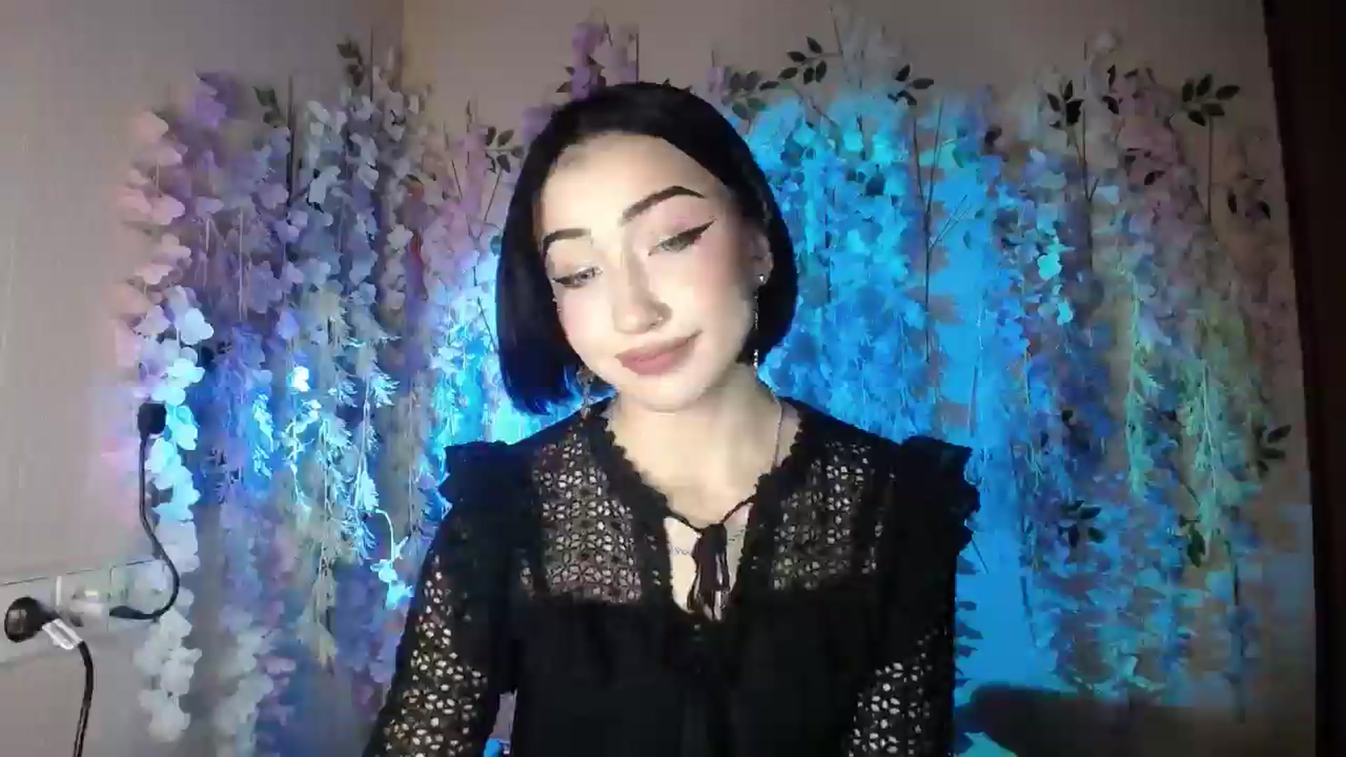 Gallery image thumbnail from Young_Evil's myfreecams stream on, 12/28/2025, 15:05 image 11 of 20
