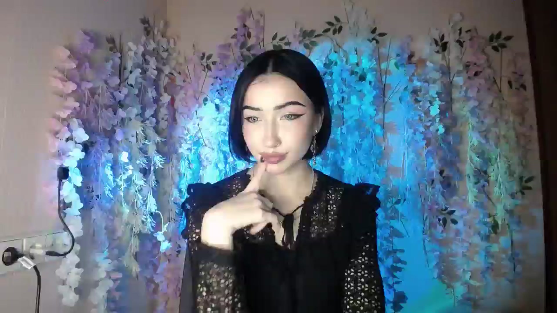 Gallery image thumbnail from Young_Evil's myfreecams stream on, 12/28/2025, 15:05 image 19 of 20