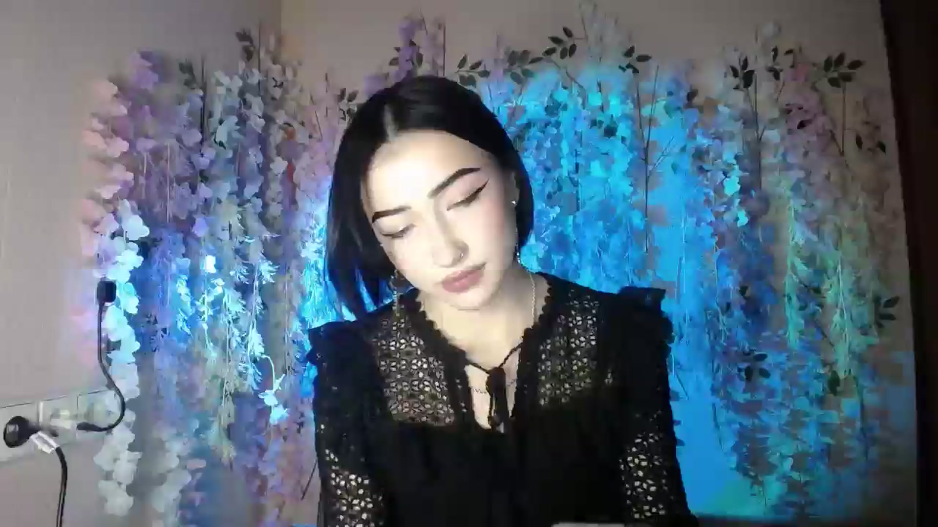 Gallery image thumbnail from Young_Evil's myfreecams stream on, 12/28/2025, 15:05 image 16 of 20