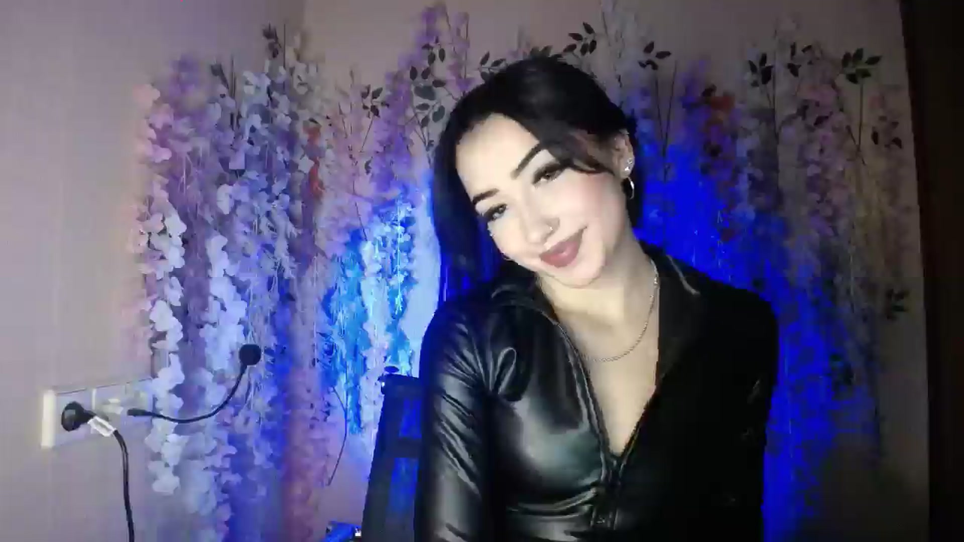 Gallery image thumbnail from Young_Evil's myfreecams stream on, 12/30/2025, 15:56 image 13 of 20