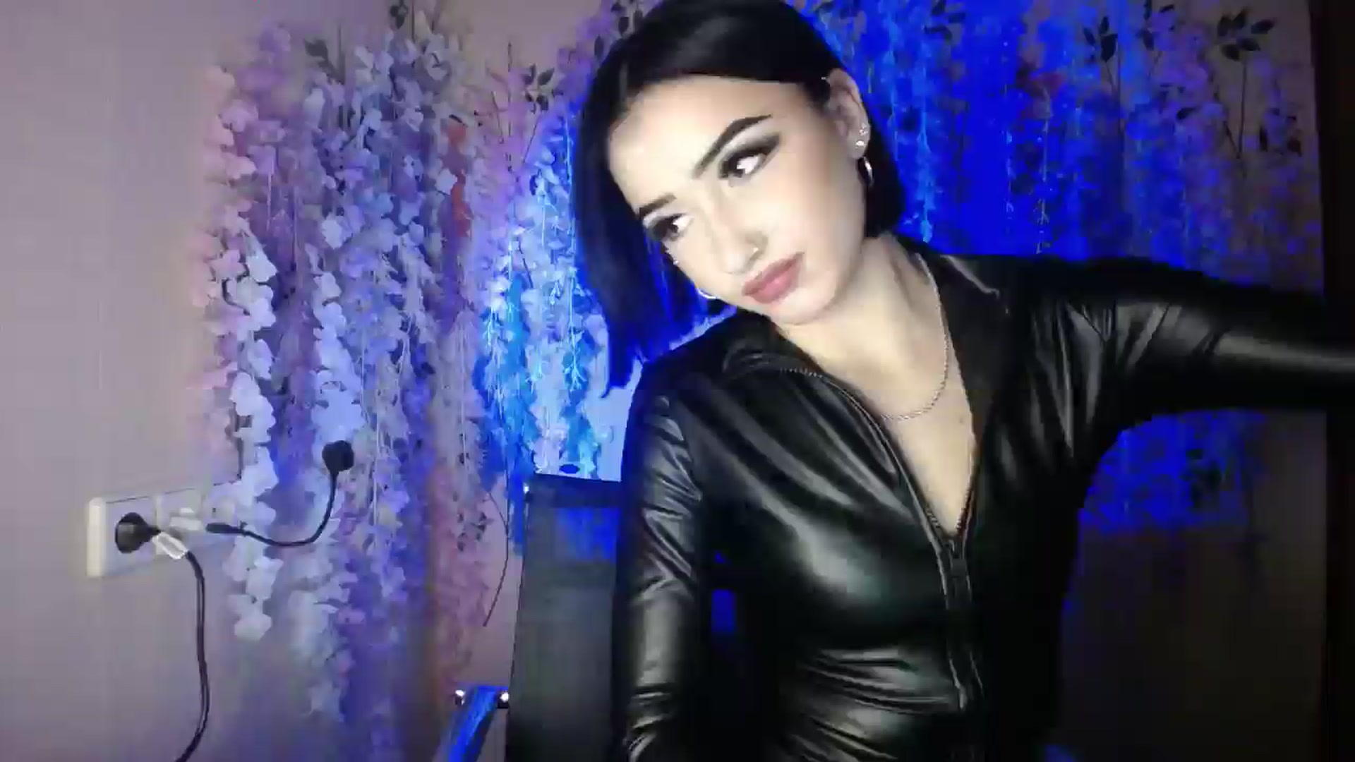 Gallery image thumbnail from Young_Evil's myfreecams stream on, 12/30/2025, 17:50 image 8 of 20