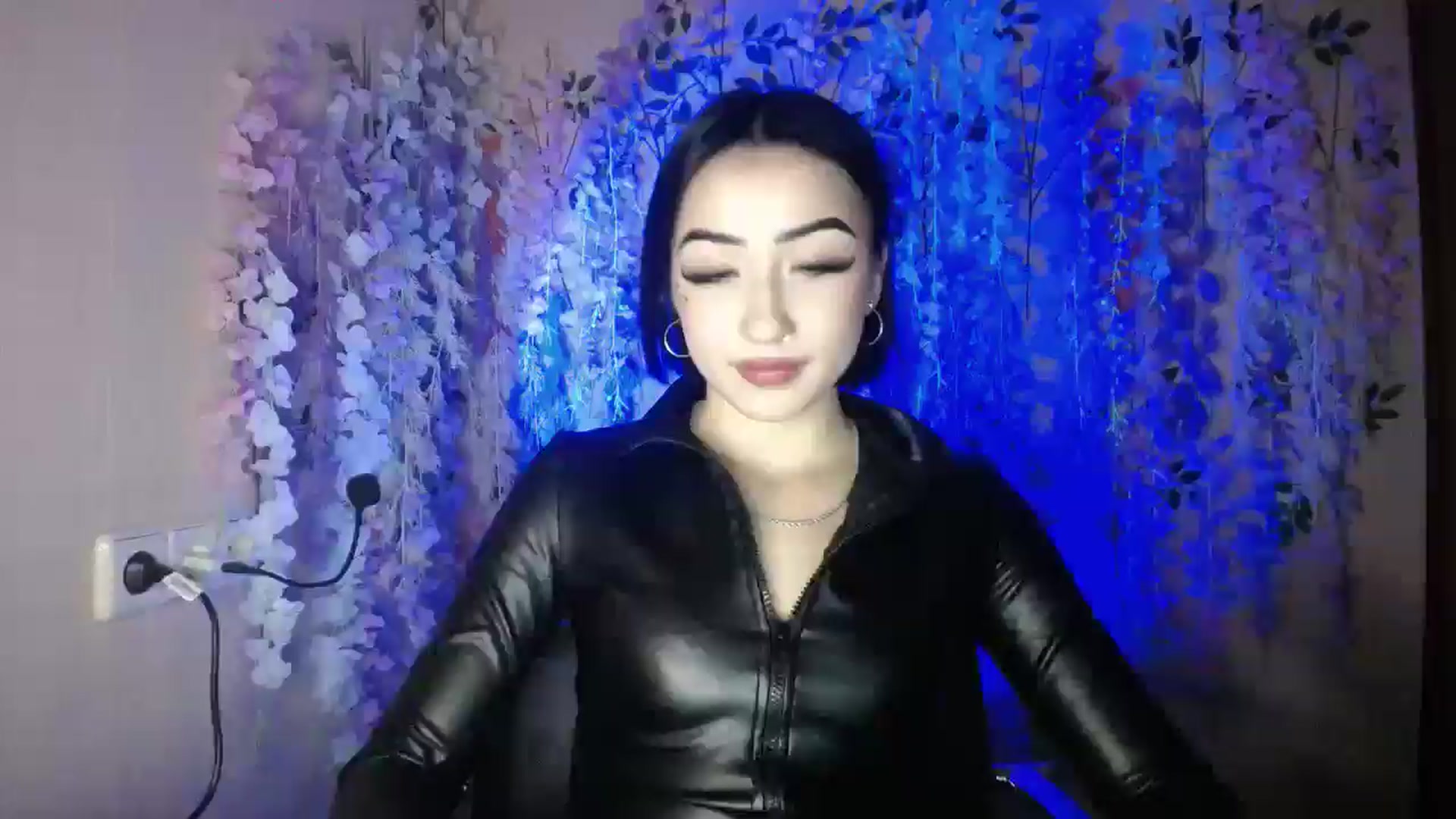 Gallery image thumbnail from Young_Evil's myfreecams stream on, 12/30/2025, 17:50 image 15 of 20
