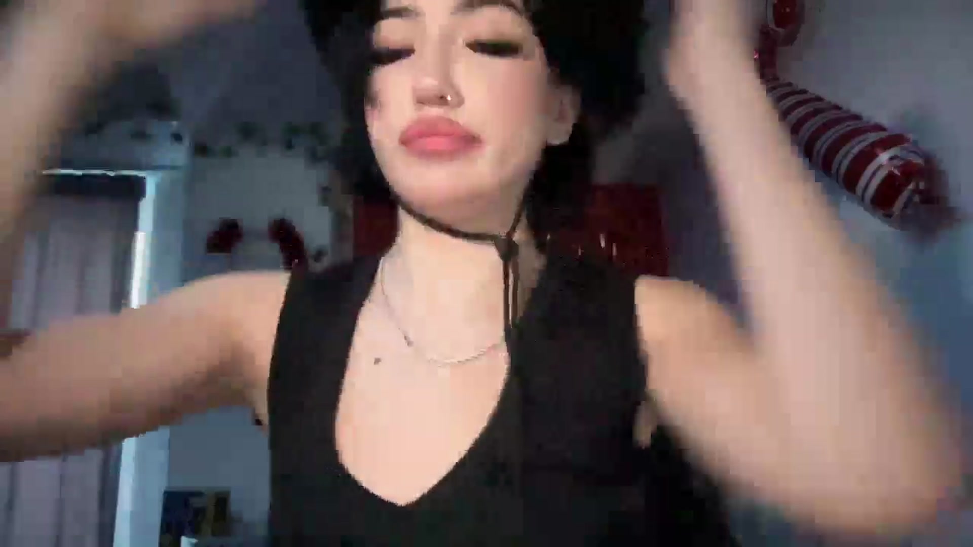 Gallery image thumbnail from Young_Evil's myfreecams stream on, 01/01/2026, 14:23 image 15 of 20