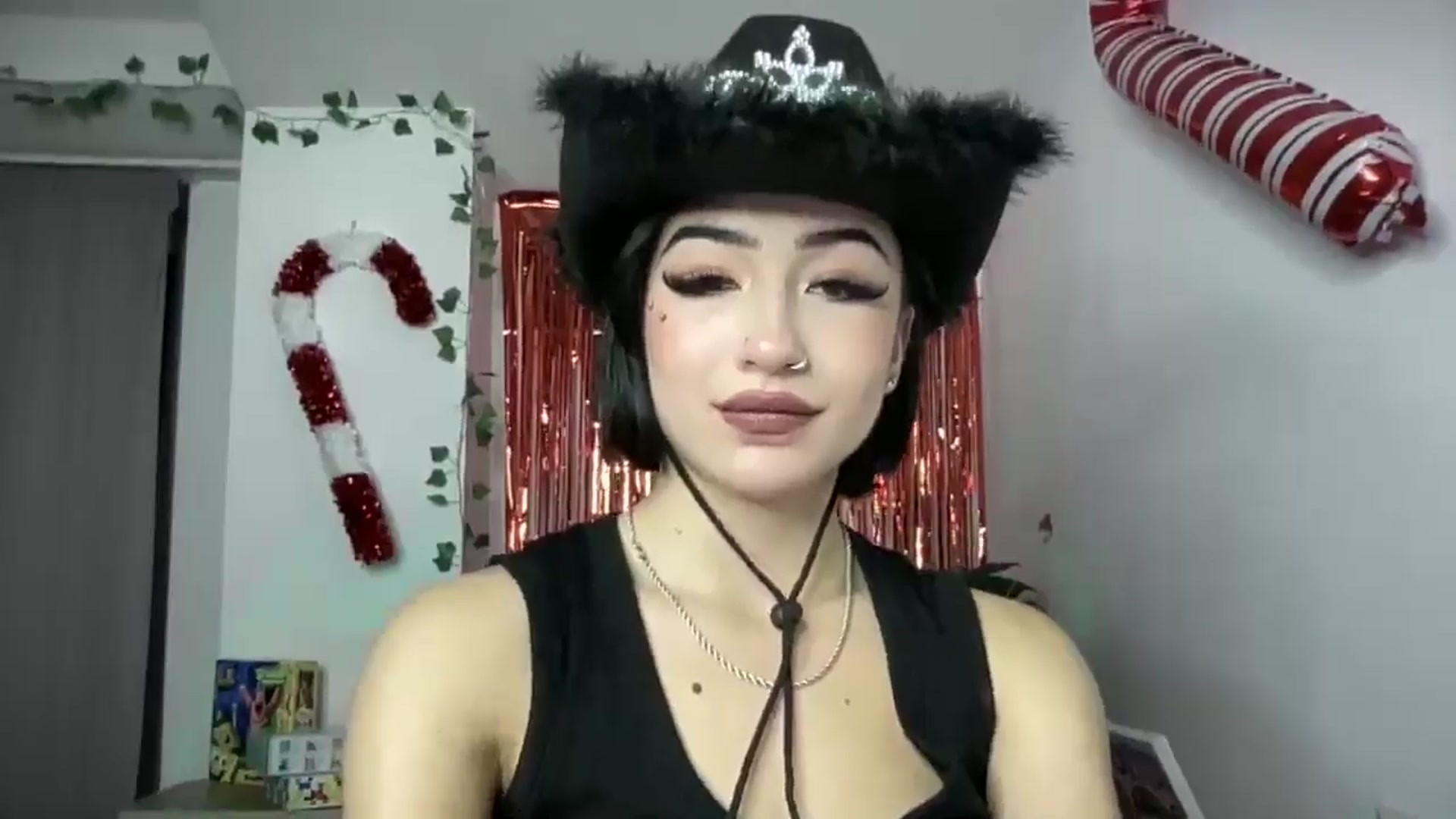 Gallery image thumbnail from Young_Evil's myfreecams stream on, 01/01/2026, 17:38 image 15 of 20