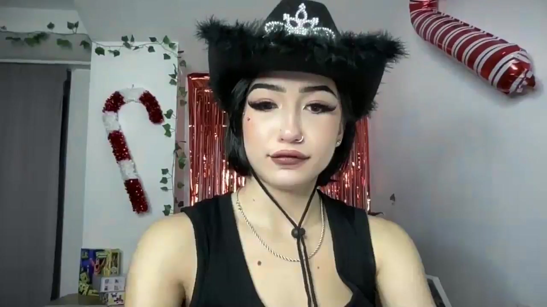 Gallery image thumbnail from Young_Evil's myfreecams stream on, 01/01/2026, 17:38 image 10 of 20