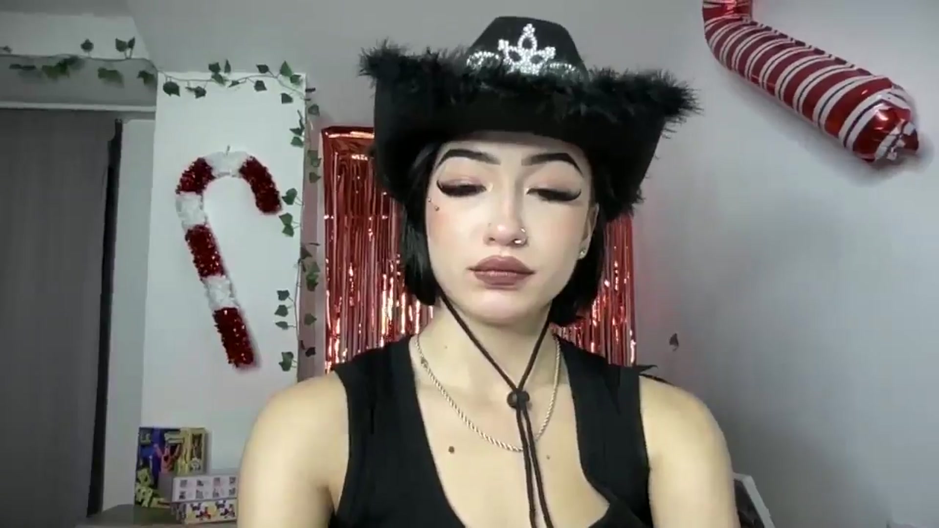 Gallery image thumbnail from Young_Evil's myfreecams stream on, 01/01/2026, 17:38 image 18 of 20