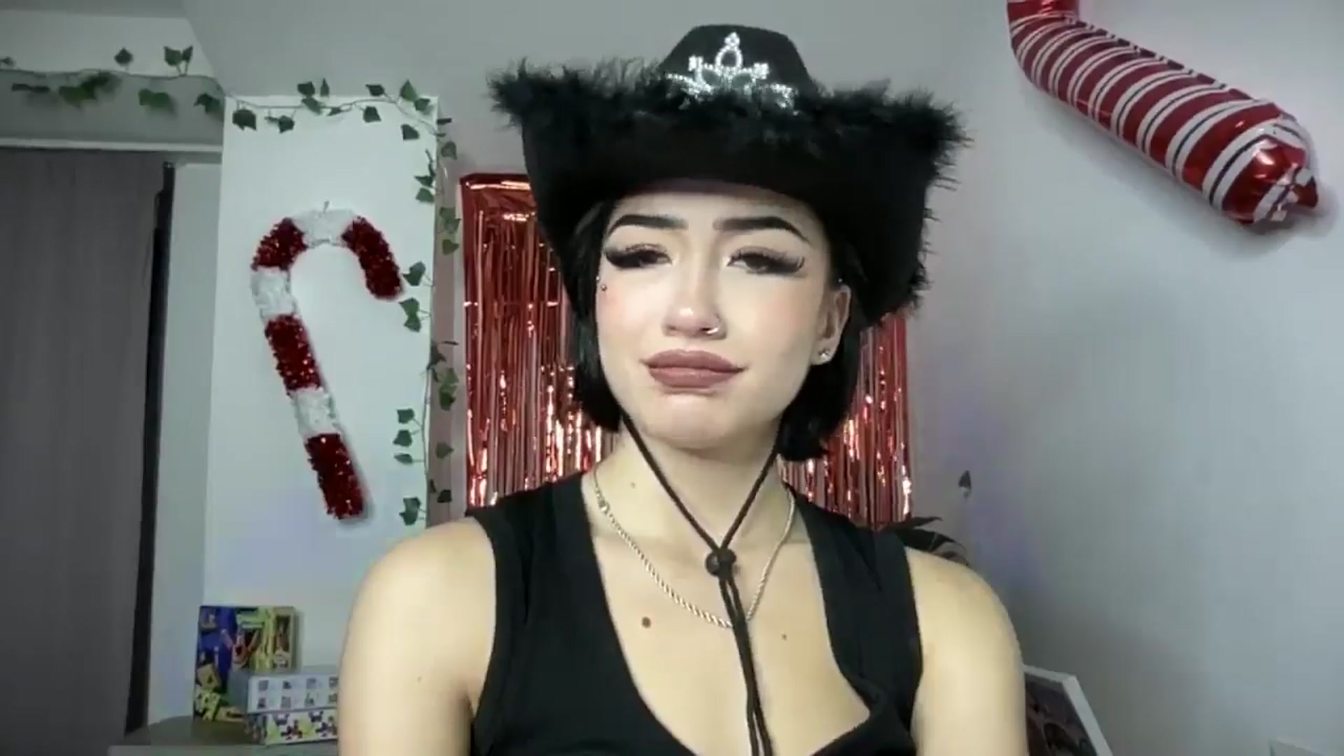 Gallery image thumbnail from Young_Evil's myfreecams stream on, 01/01/2026, 17:38 image 19 of 20