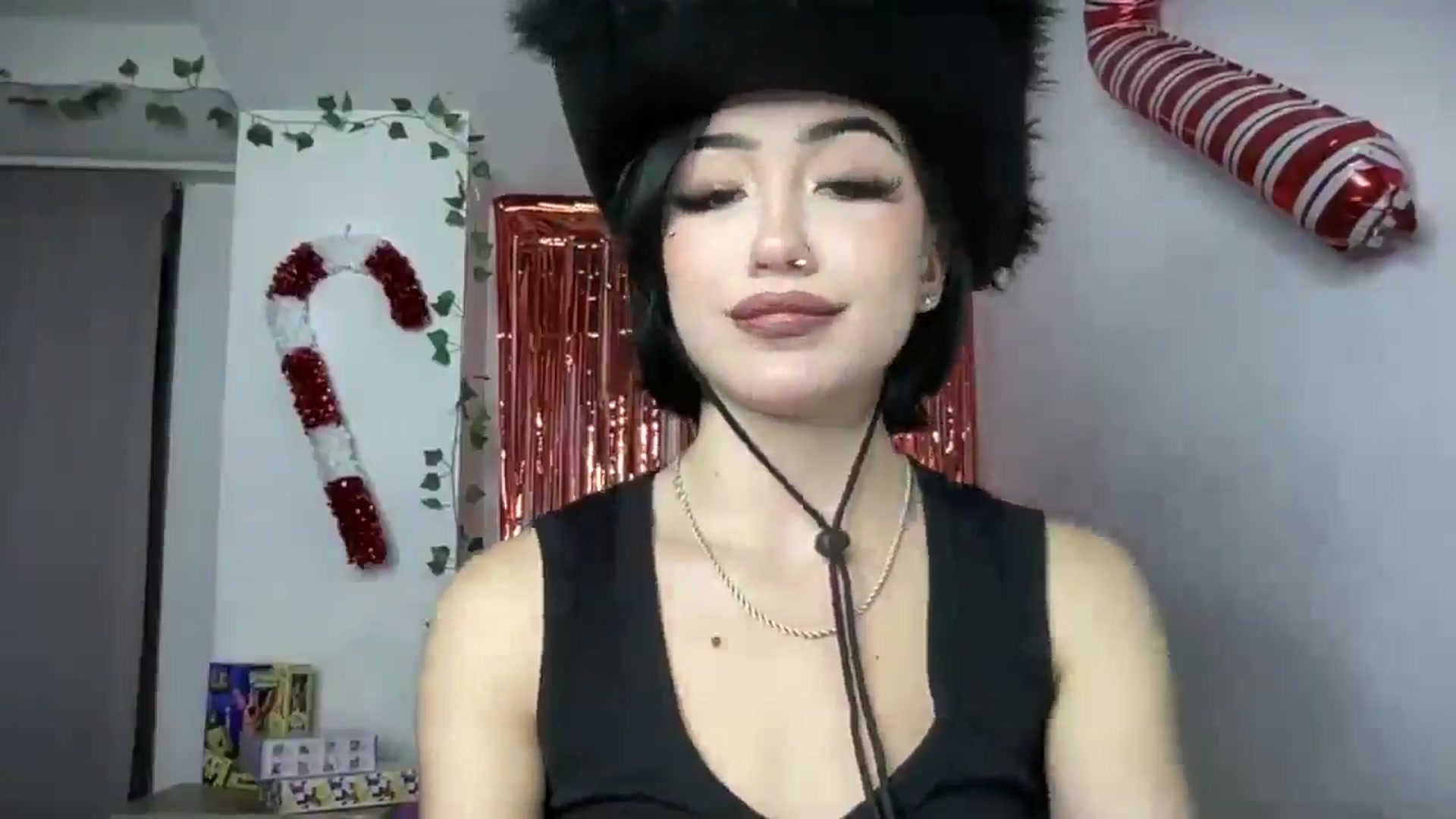 Gallery image thumbnail from Young_Evil's myfreecams stream on, 01/01/2026, 17:38 image 3 of 20