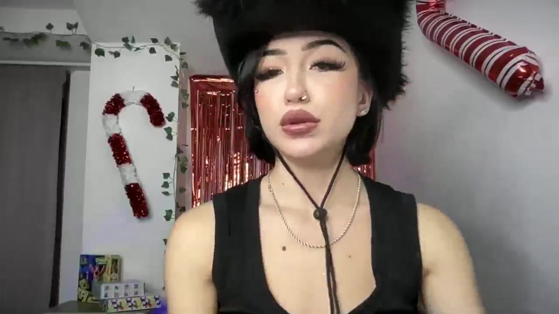 Gallery image thumbnail from Young_Evil's myfreecams stream on, 01/01/2026, 17:38 image 2 of 20