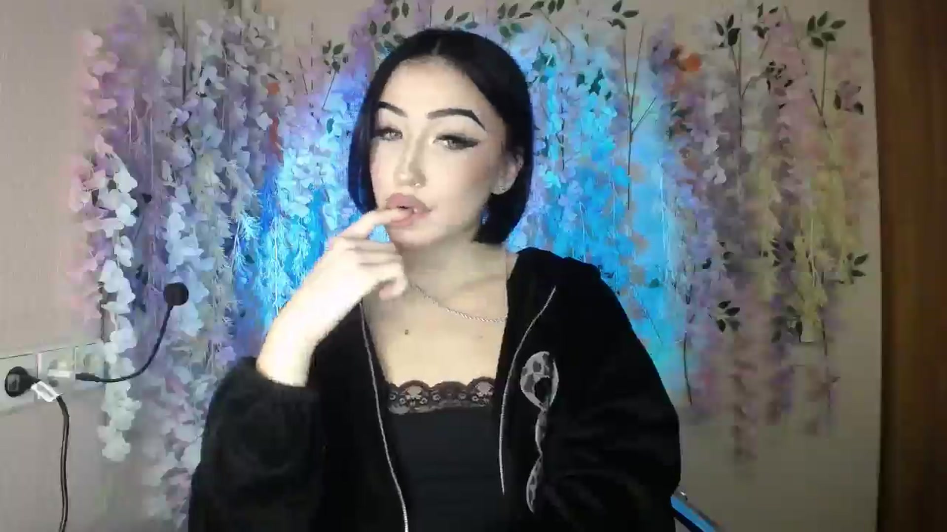 Gallery image thumbnail from Young_Evil's myfreecams stream on, 01/02/2026, 14:57 image 14 of 20