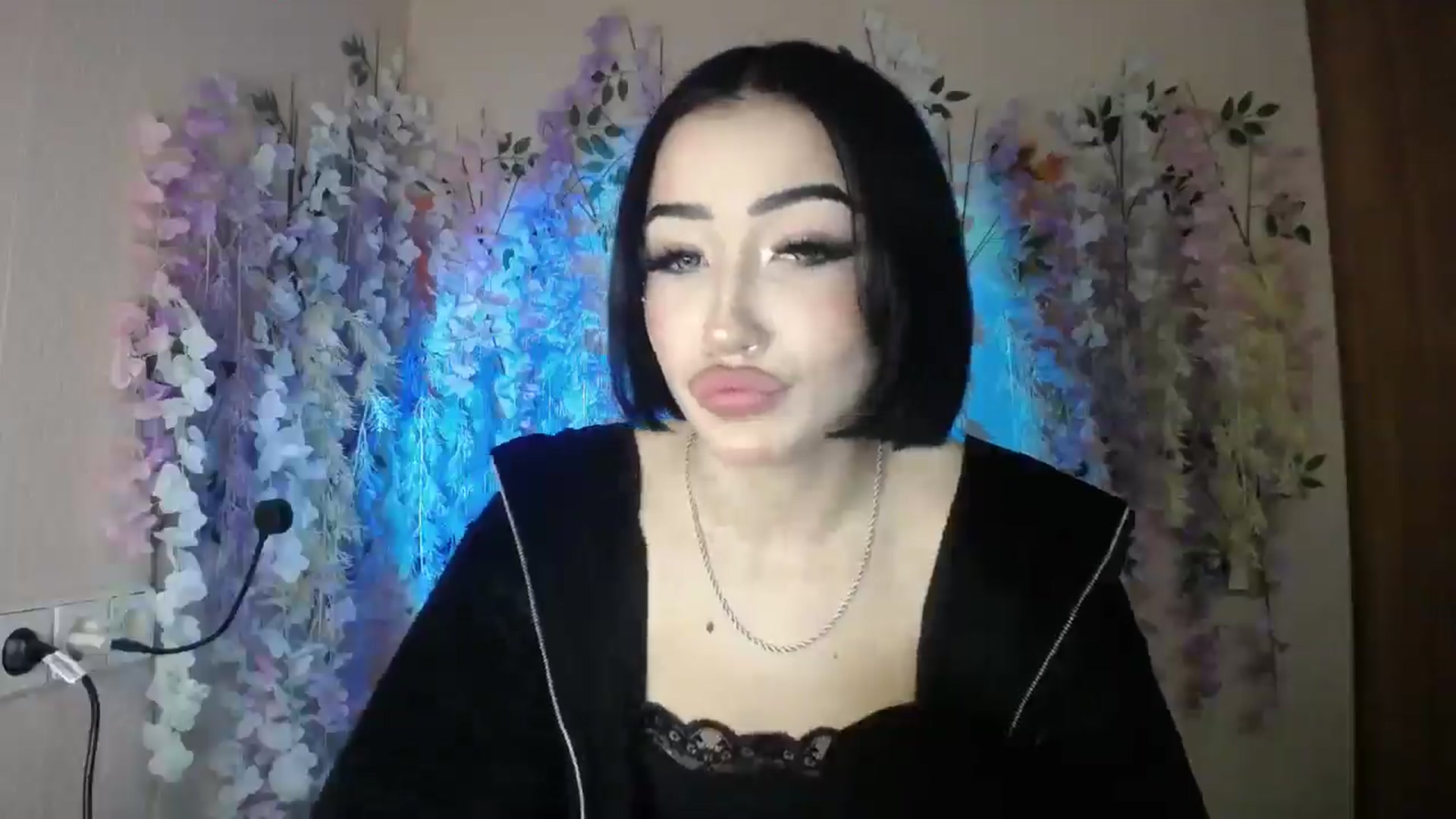 Gallery image thumbnail from Young_Evil's myfreecams stream on, 01/02/2026, 15:44 image 16 of 20