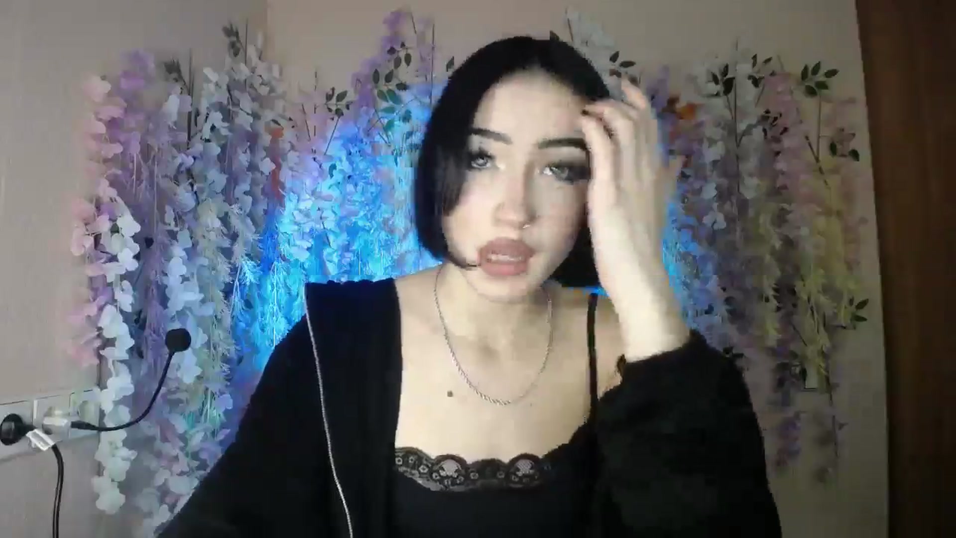 Gallery image thumbnail from Young_Evil's myfreecams stream on, 01/02/2026, 15:44 image 11 of 20