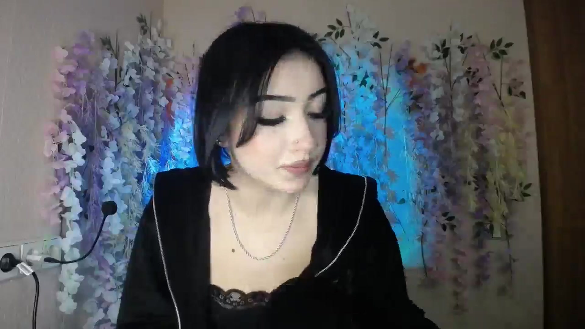 Gallery image thumbnail from Young_Evil's myfreecams stream on, 01/02/2026, 15:44 image 13 of 20