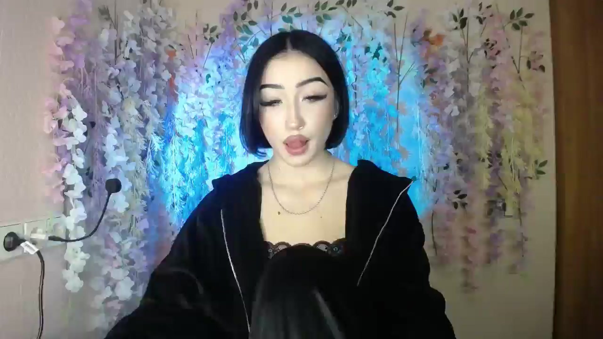 Gallery image thumbnail from Young_Evil's myfreecams stream on, 01/02/2026, 15:44 image 1 of 20