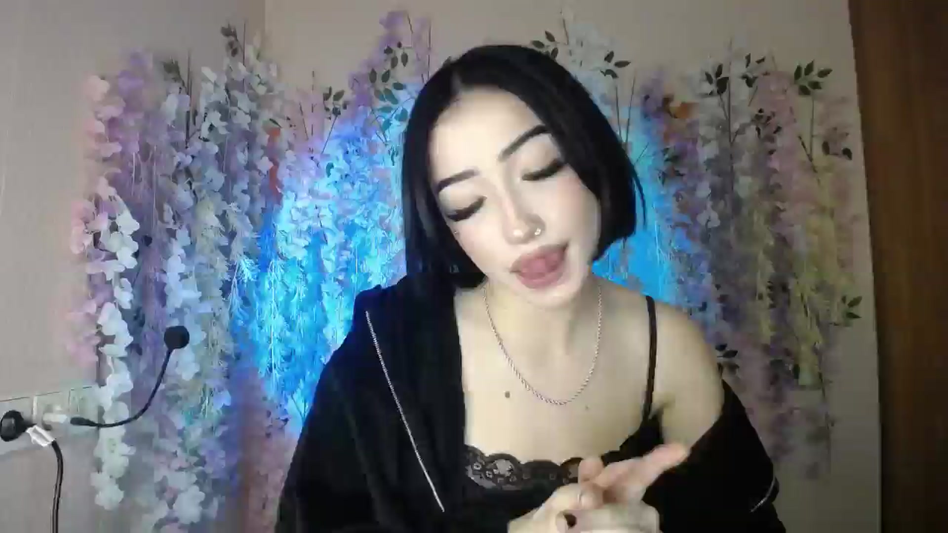 Gallery image thumbnail from Young_Evil's myfreecams stream on, 01/02/2026, 15:44 image 9 of 20